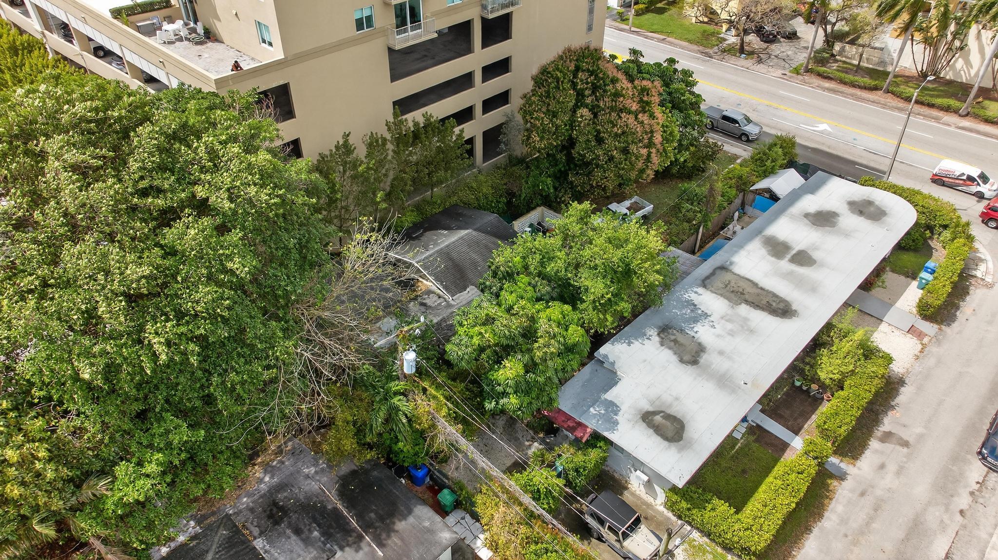 975 SW 37th, Miami FL 33135