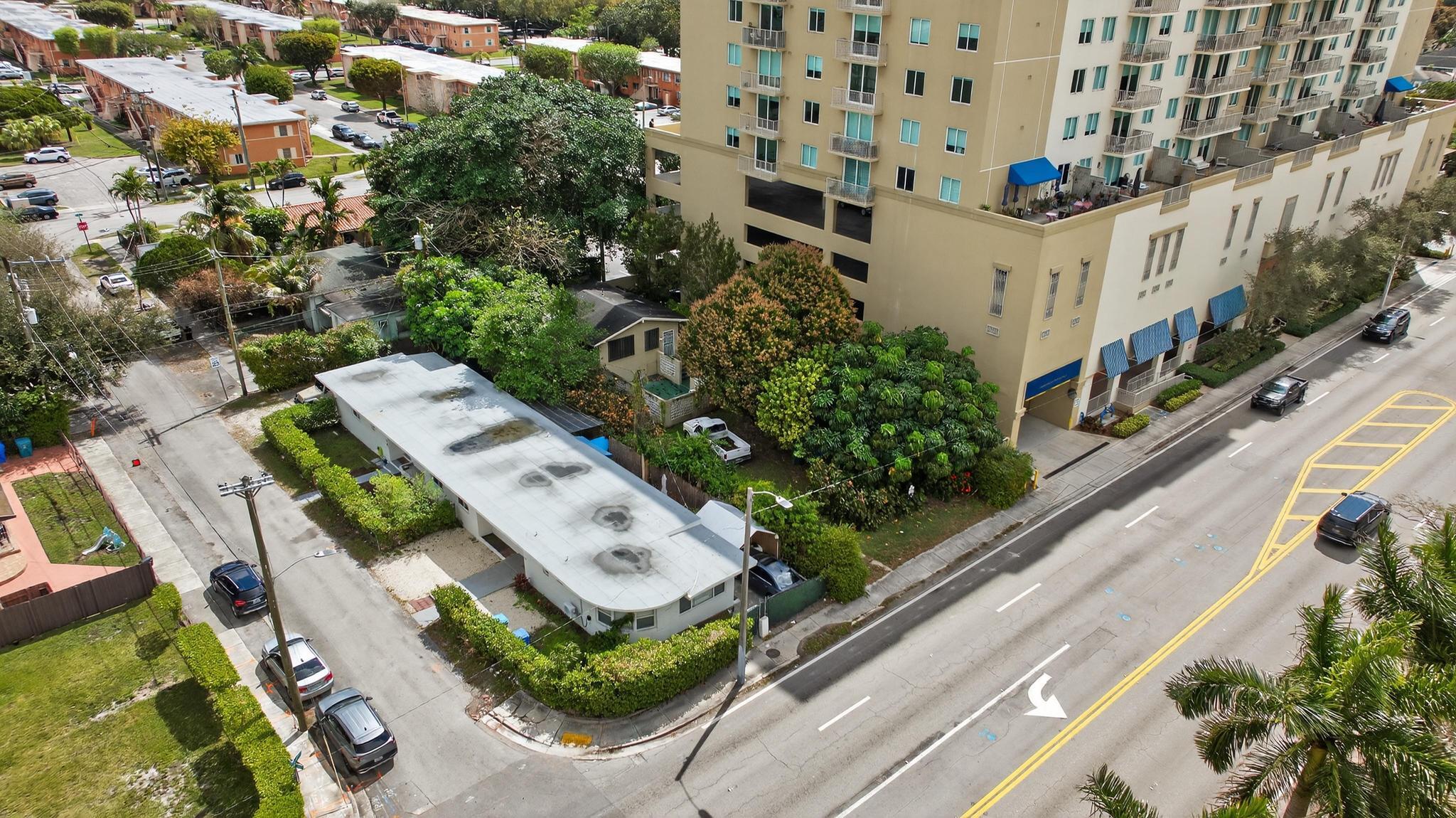 975 SW 37th, Miami FL 33135