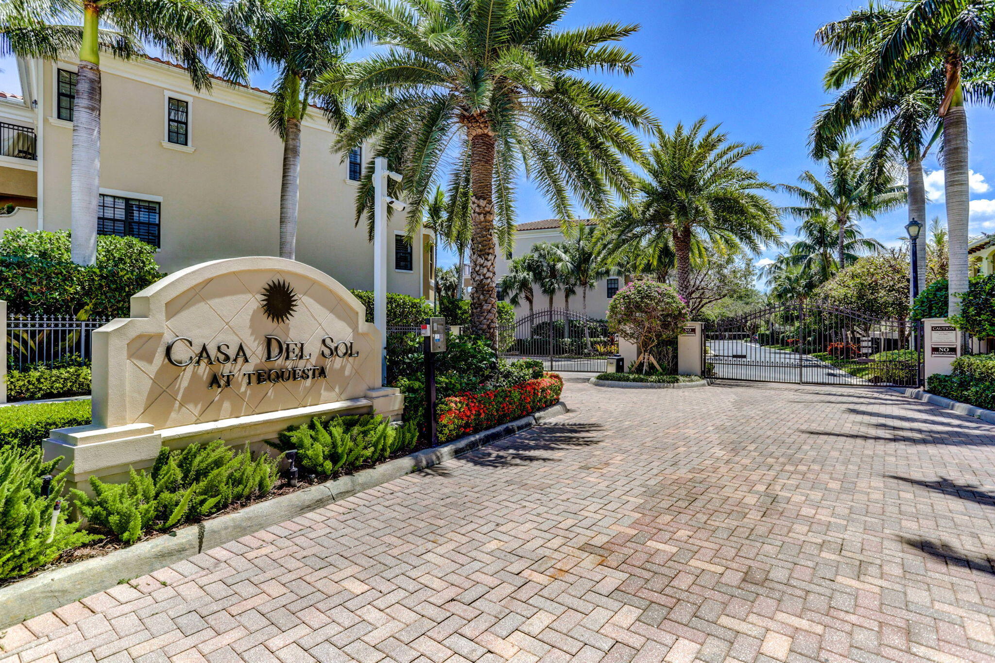 803 Del Sol, Tequesta FL 33469