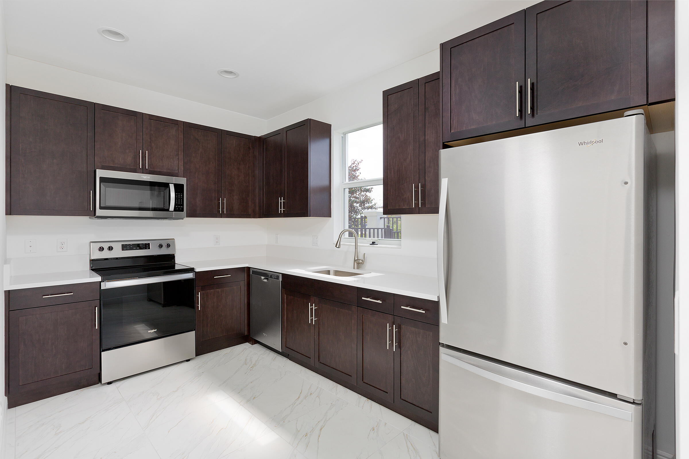 6979 Pines #35, Coconut Creek FL 33073