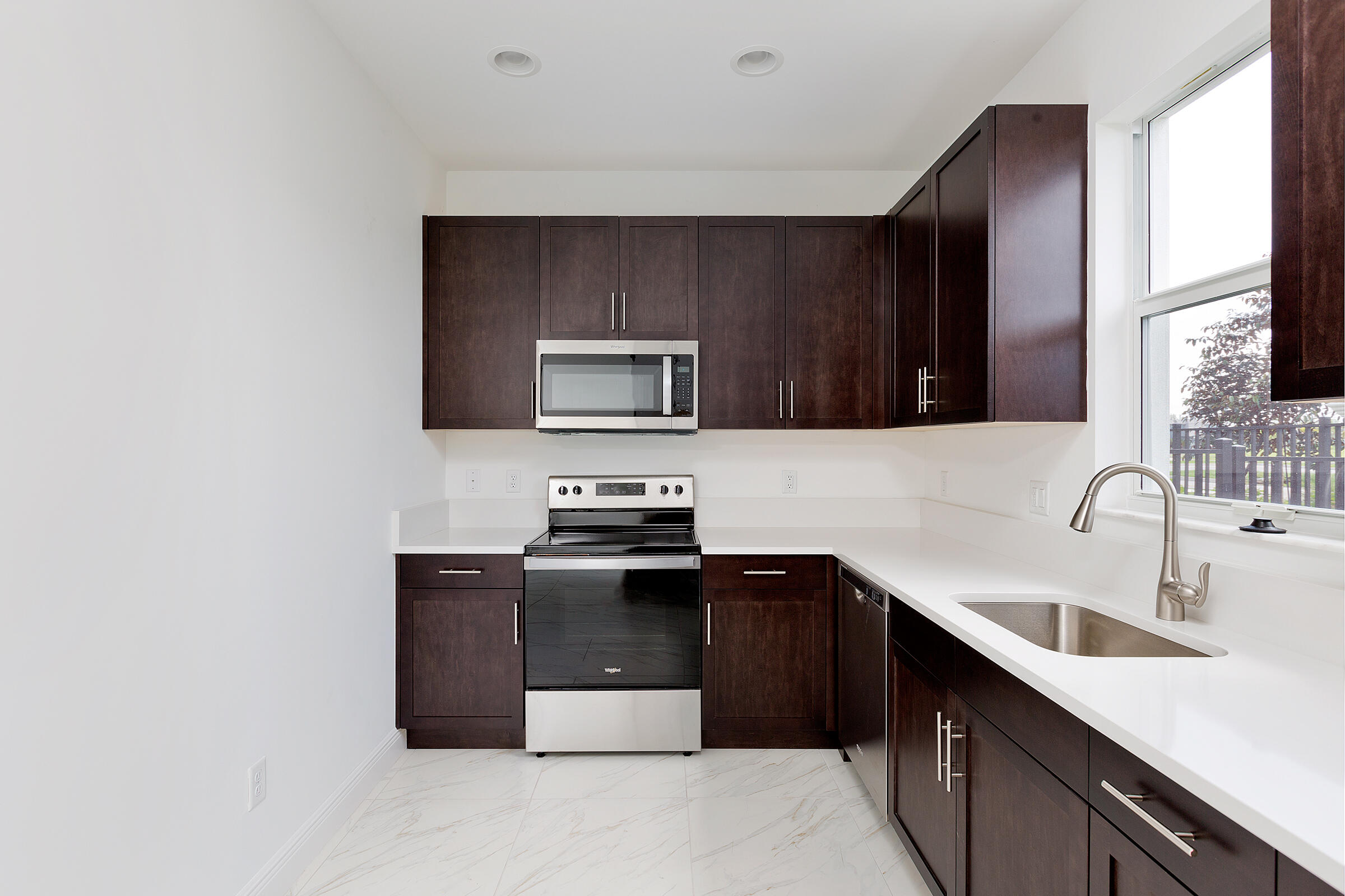6979 Pines #35, Coconut Creek FL 33073