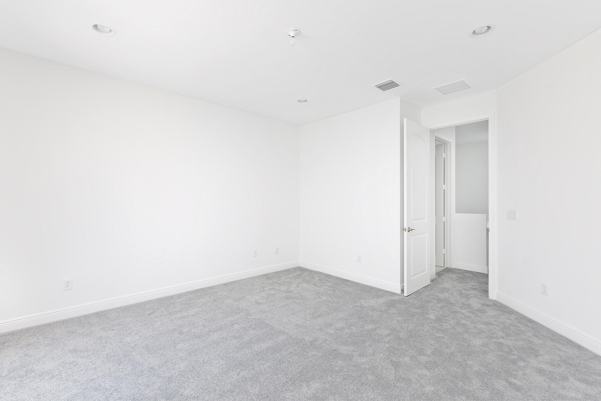 6979 Pines #35, Coconut Creek FL 33073
