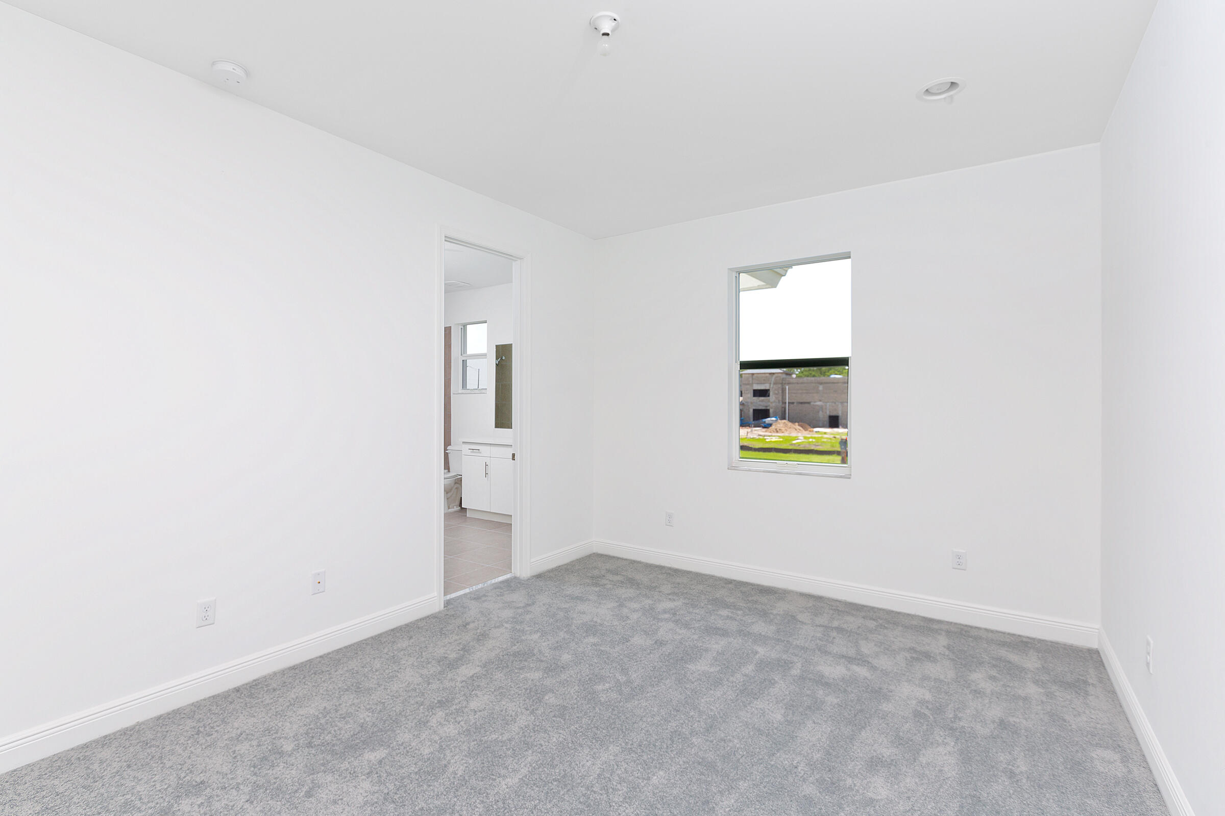 6979 Pines #35, Coconut Creek FL 33073