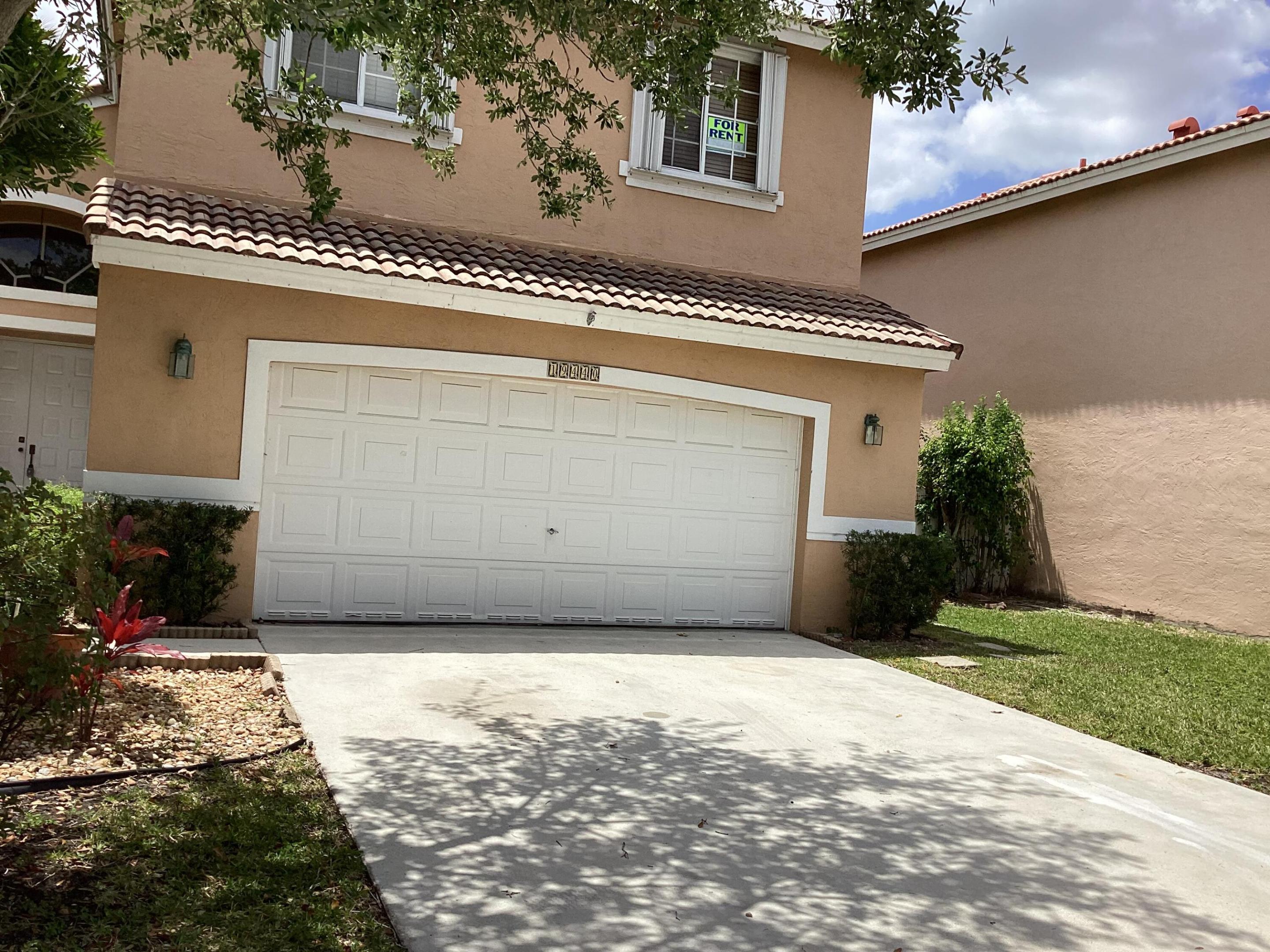 19440 SW 2nd, Pembroke Pines FL 33029