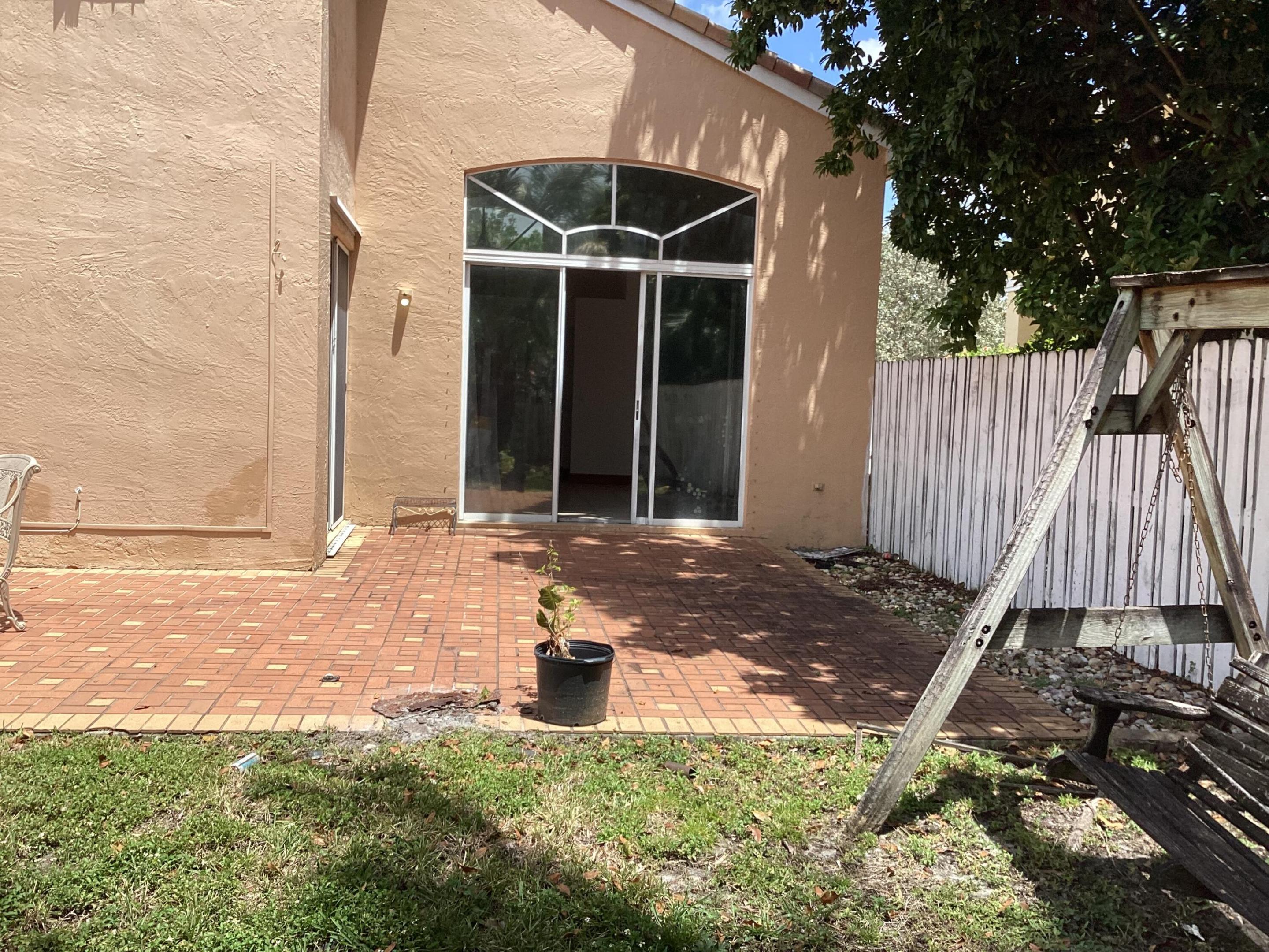 19440 SW 2nd, Pembroke Pines FL 33029