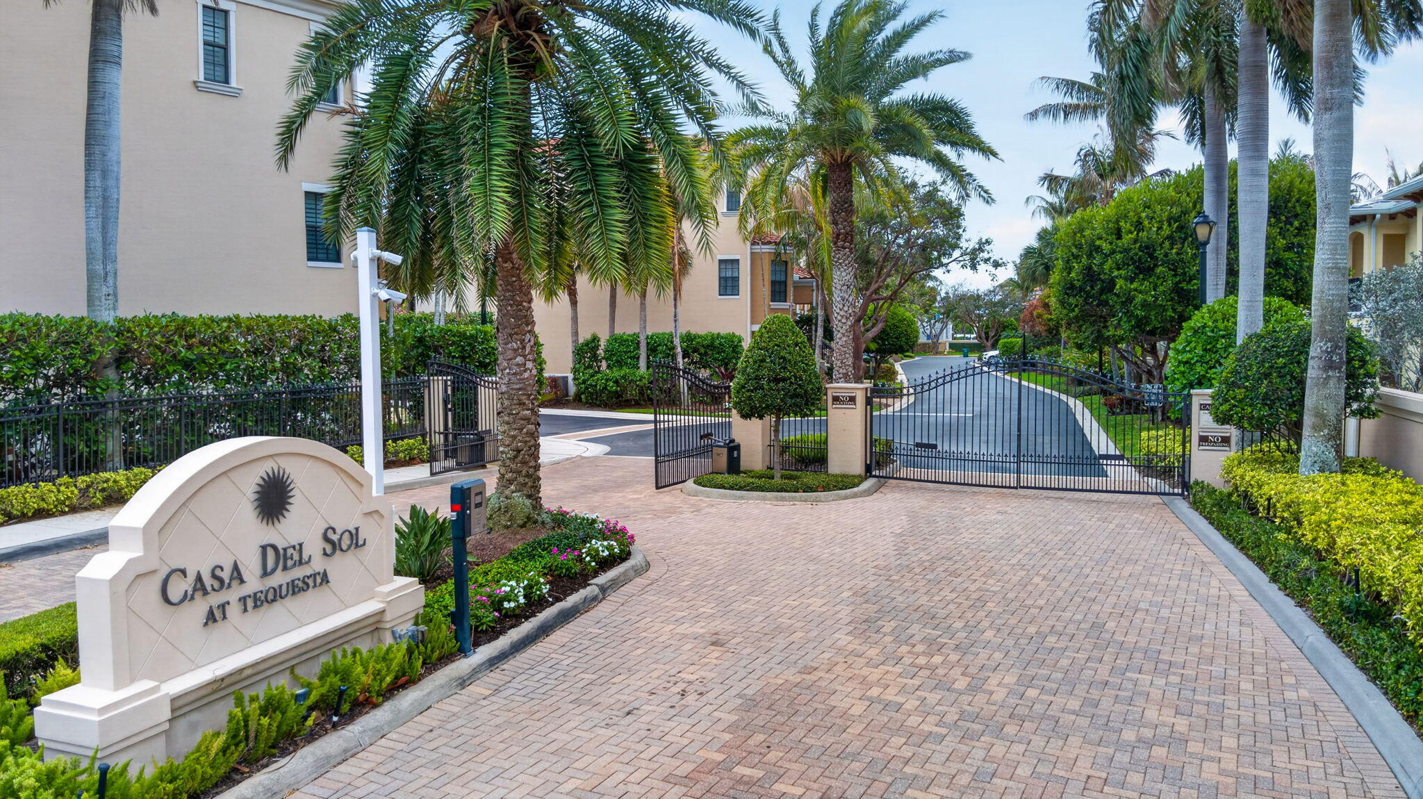 803 Del Sol, Tequesta FL 33469