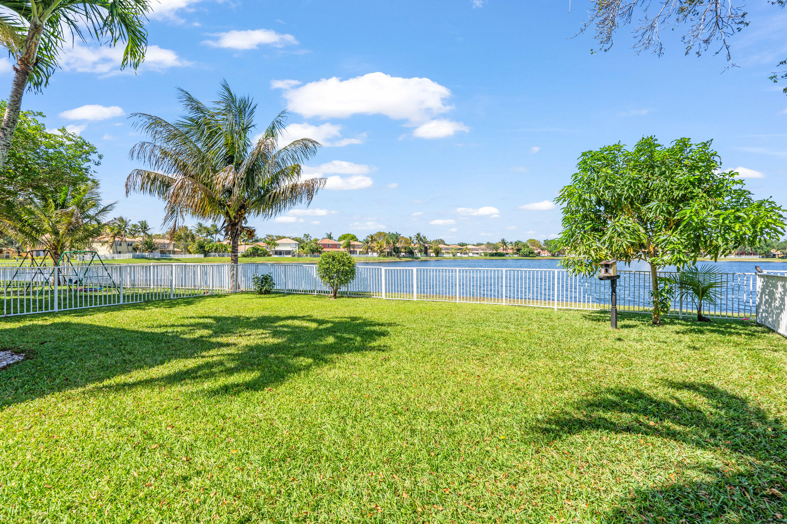3302 Bollard, West Palm Beach FL 33411