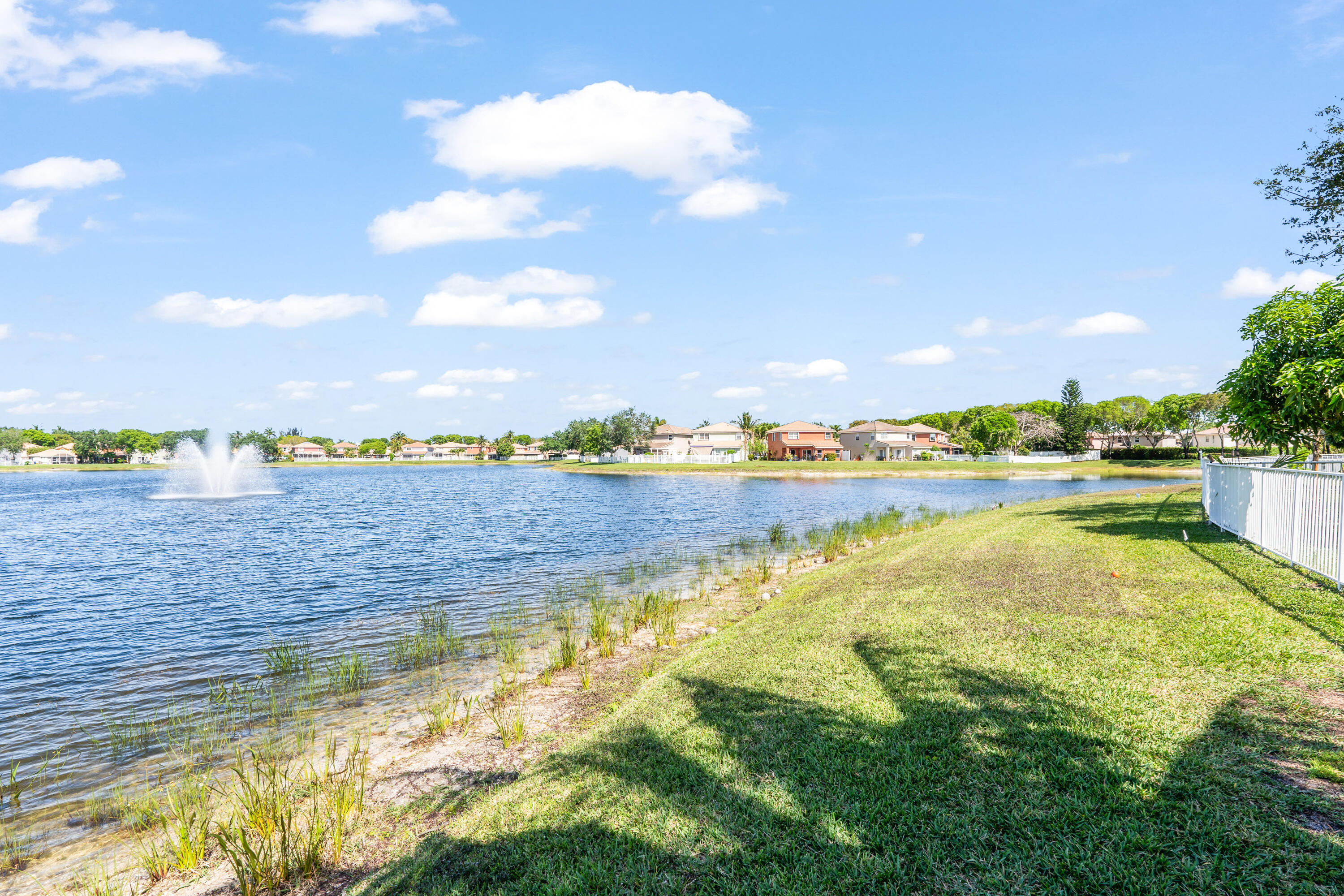 3302 Bollard, West Palm Beach FL 33411