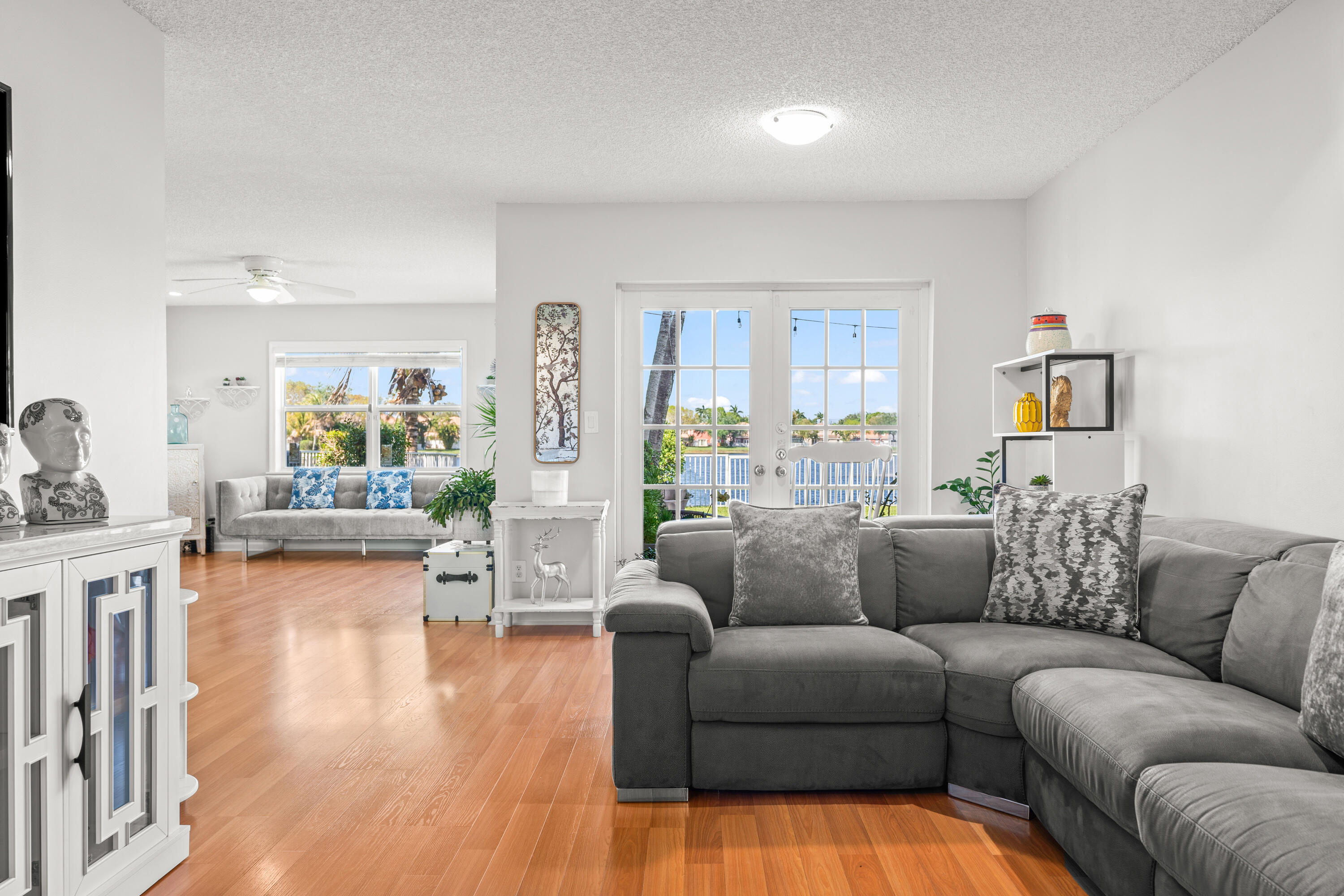 3302 Bollard, West Palm Beach FL 33411
