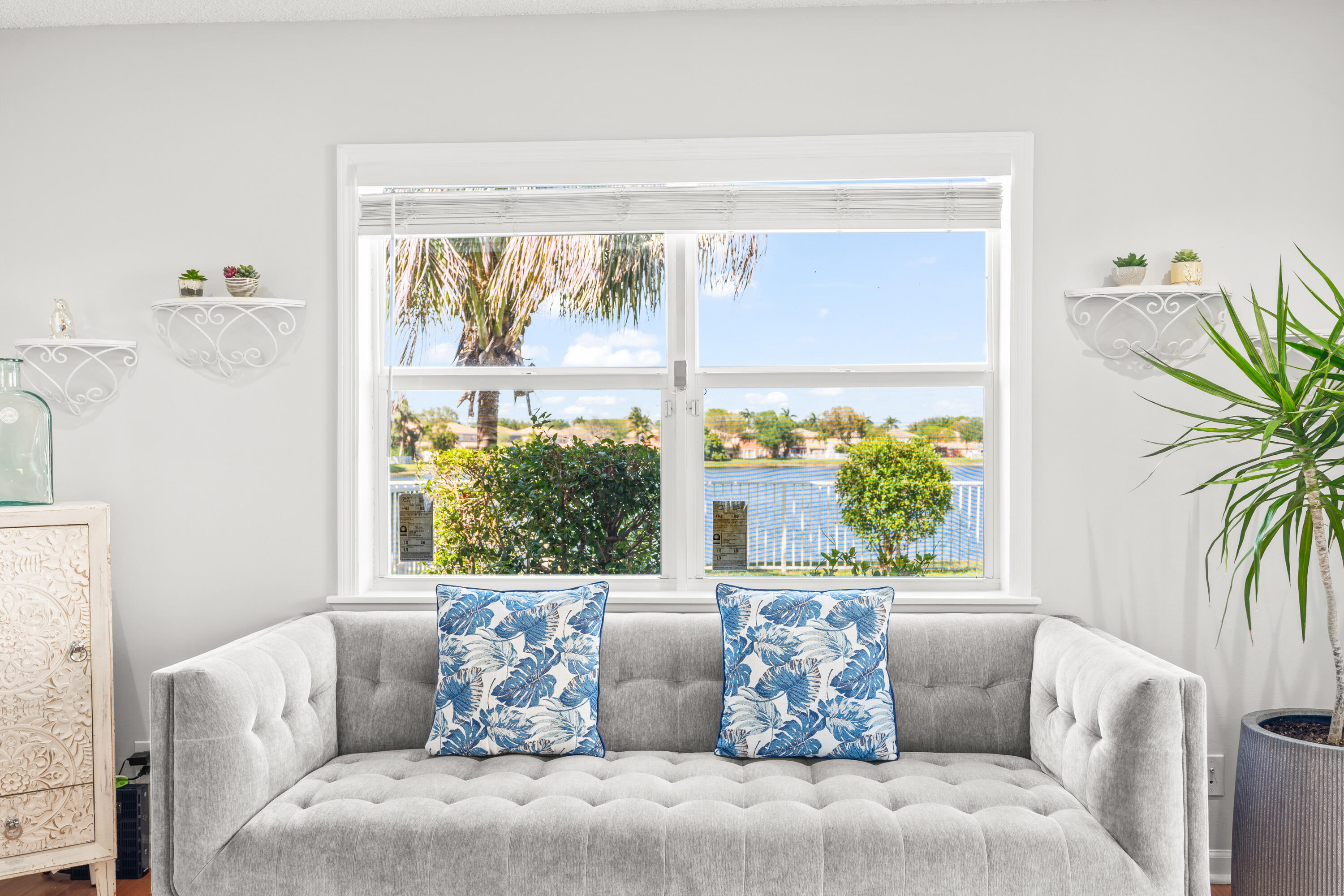 3302 Bollard, West Palm Beach FL 33411