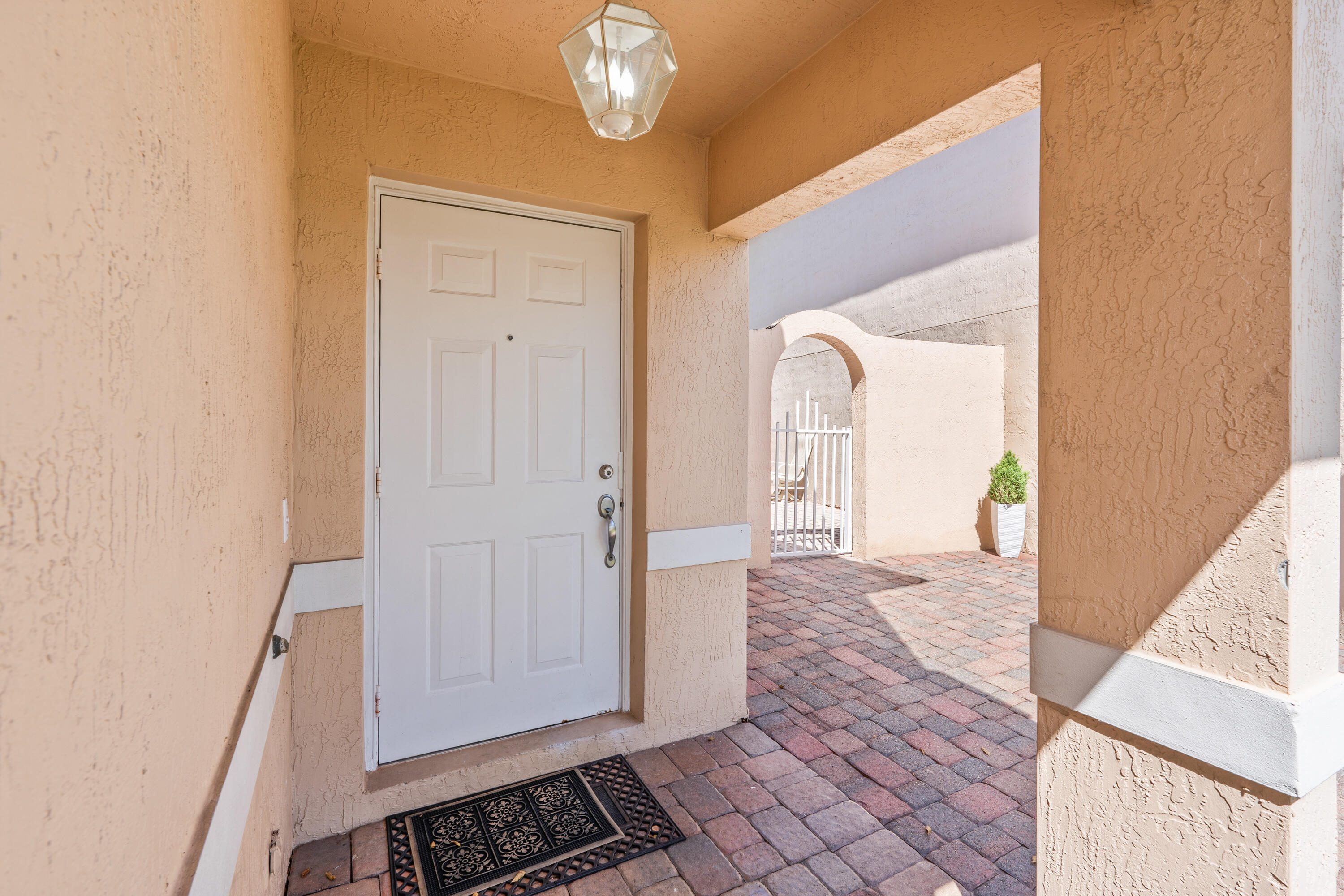 3302 Bollard, West Palm Beach FL 33411