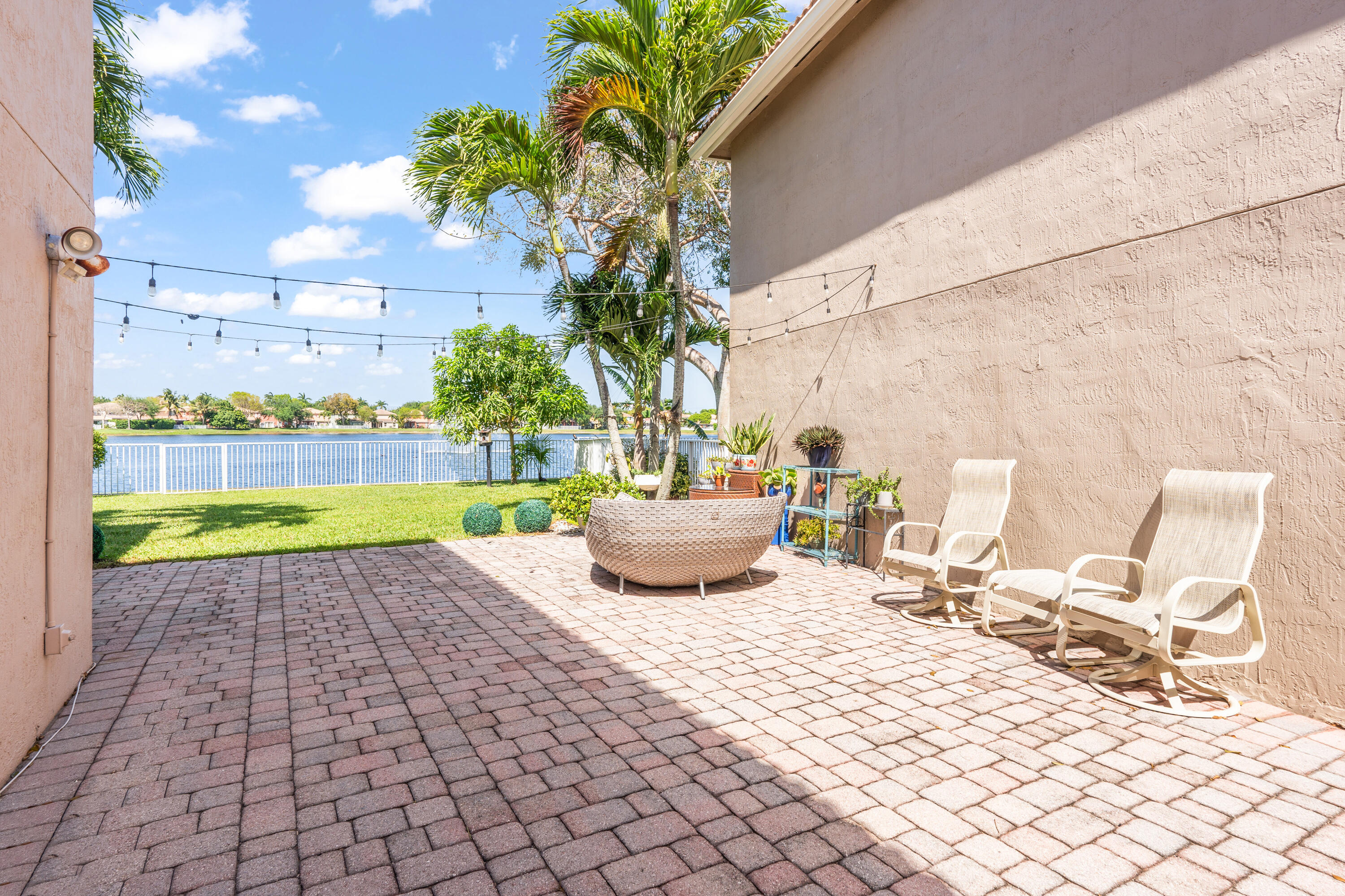 3302 Bollard, West Palm Beach FL 33411