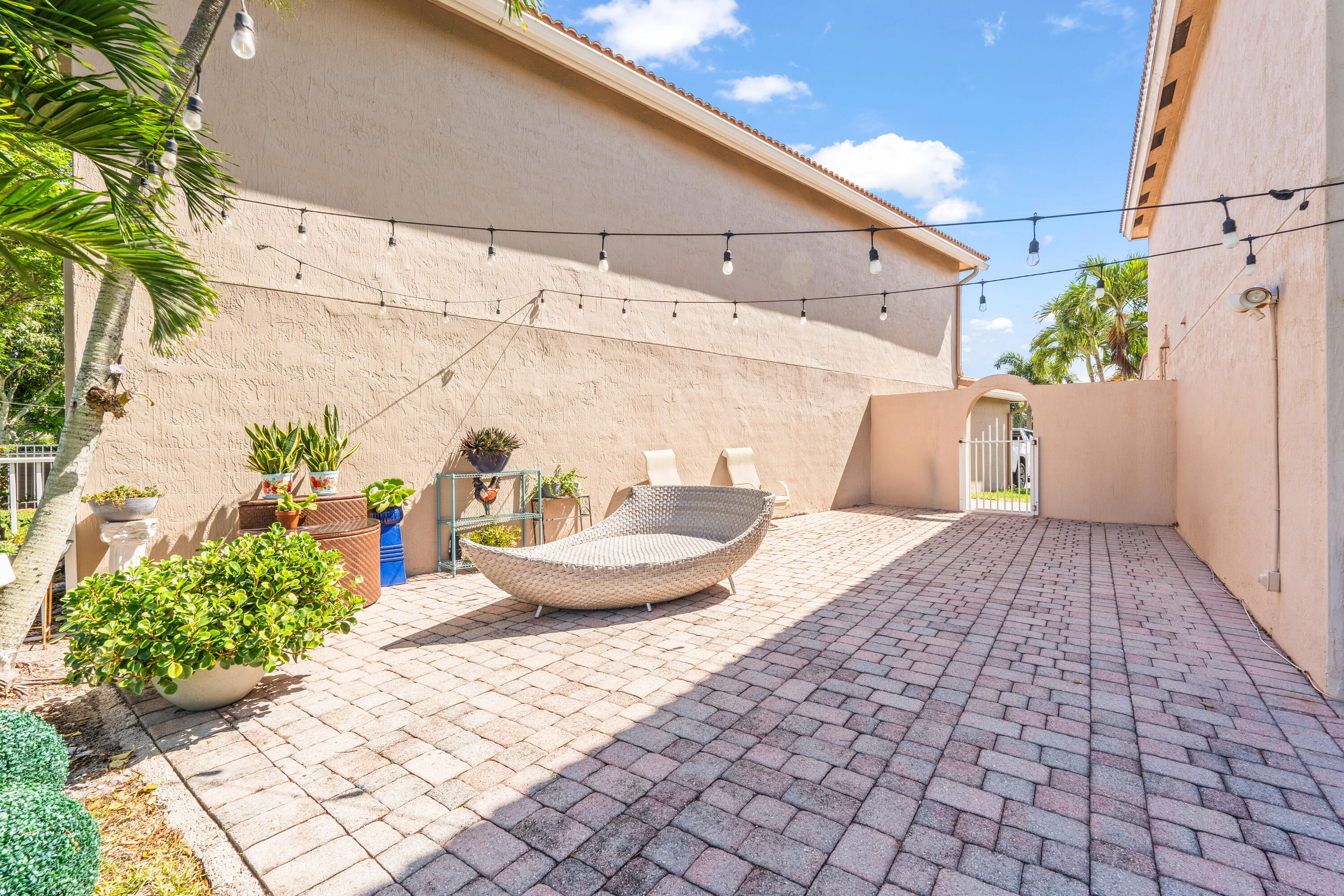 3302 Bollard, West Palm Beach FL 33411