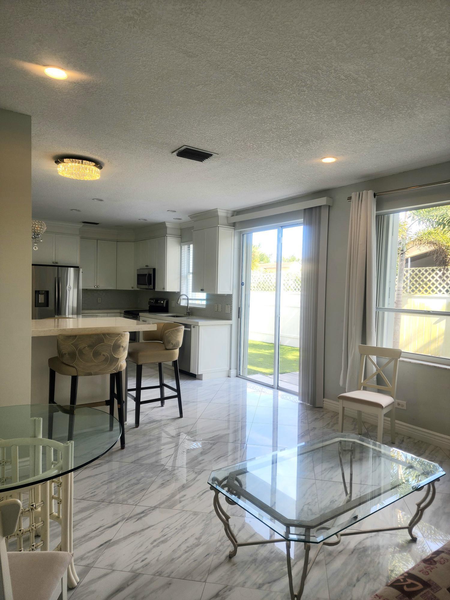 18860 La Costa, Boca Raton FL 33496