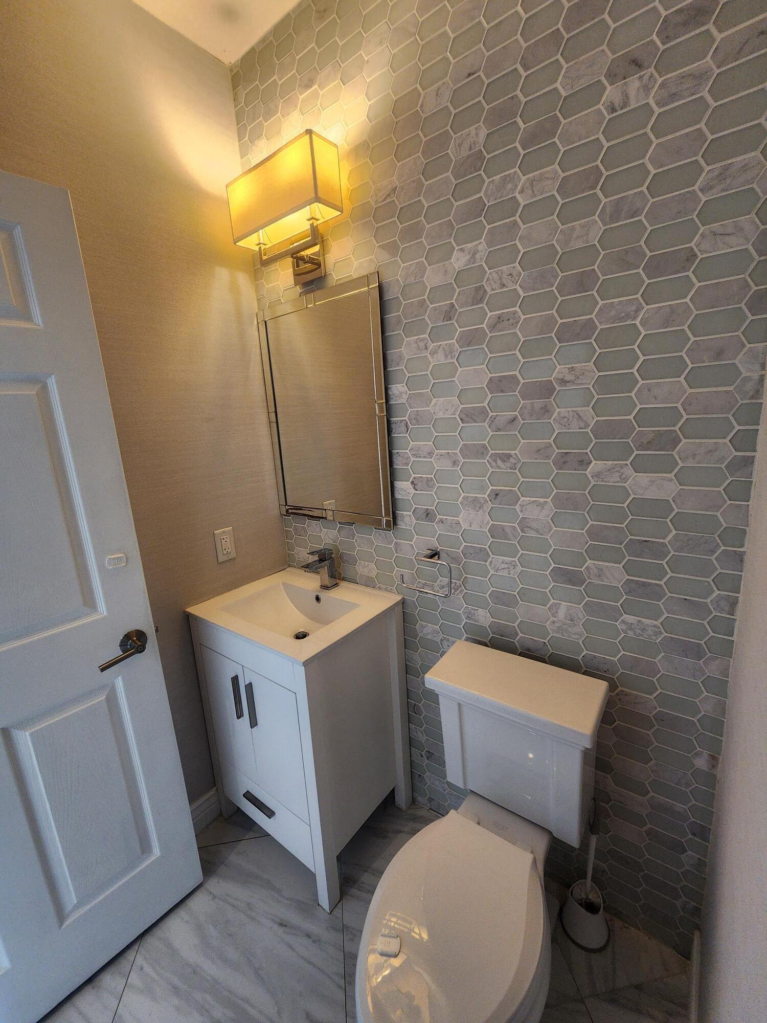 18860 La Costa, Boca Raton FL 33496