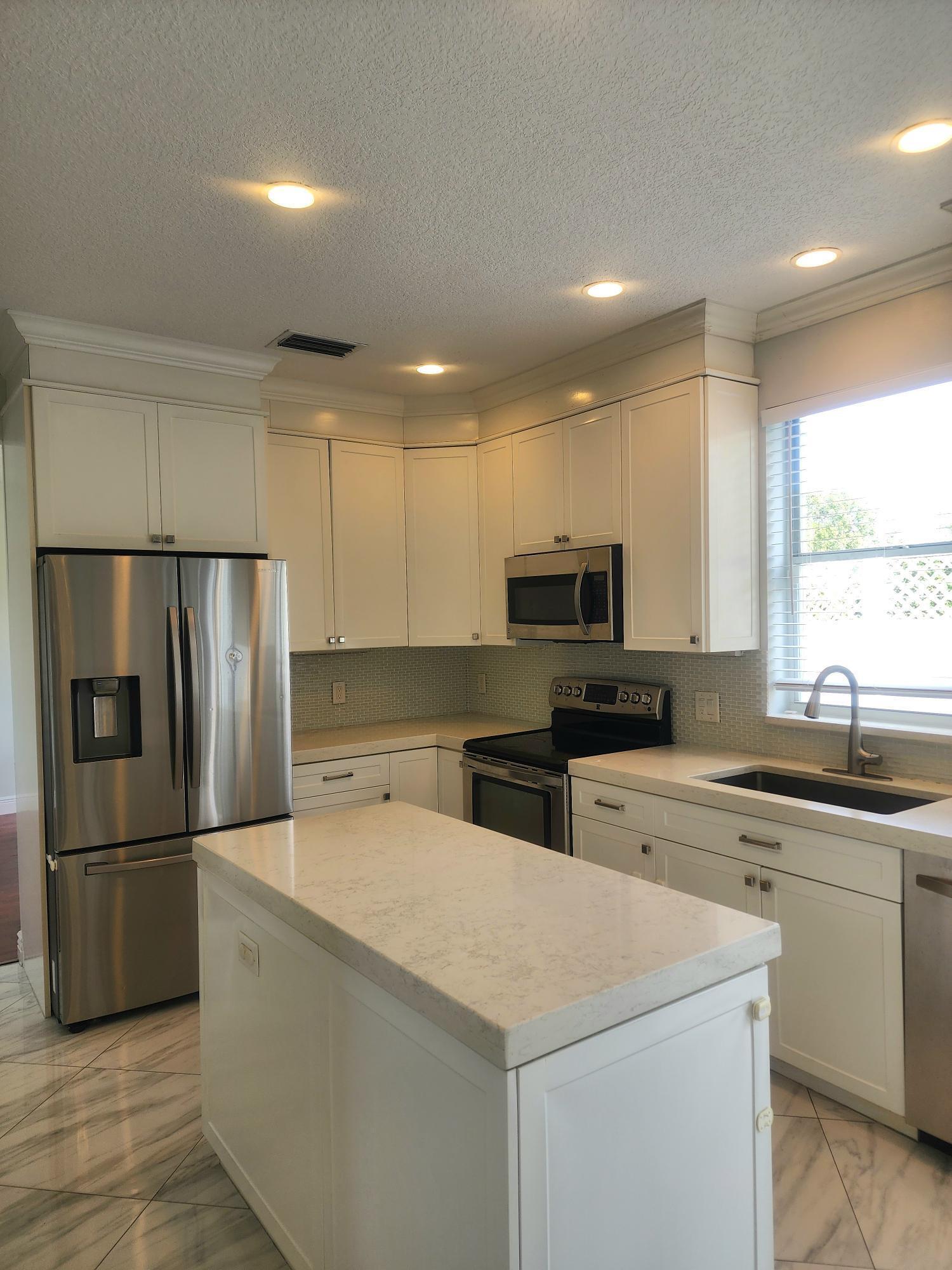 18860 La Costa, Boca Raton FL 33496