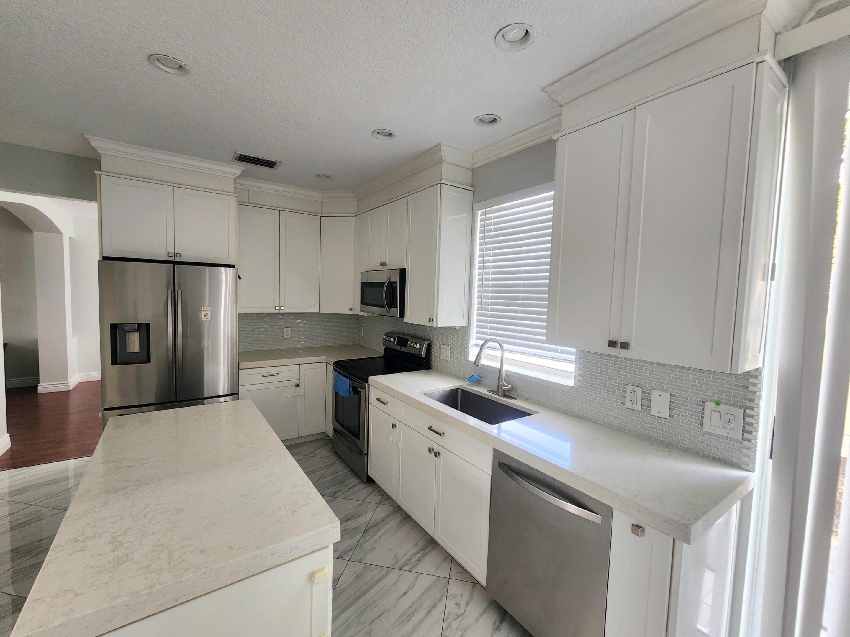 18860 La Costa, Boca Raton FL 33496