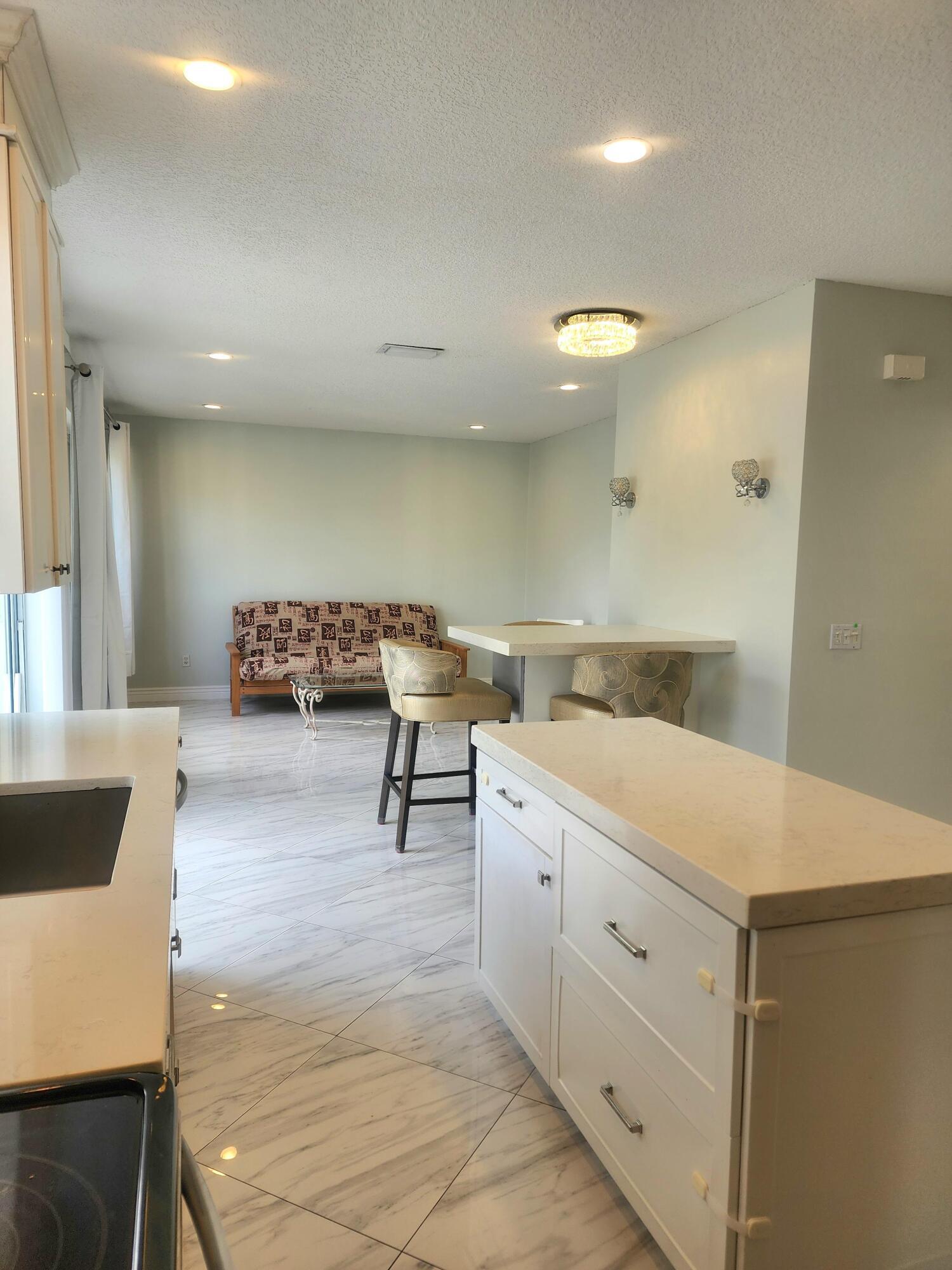 18860 La Costa, Boca Raton FL 33496