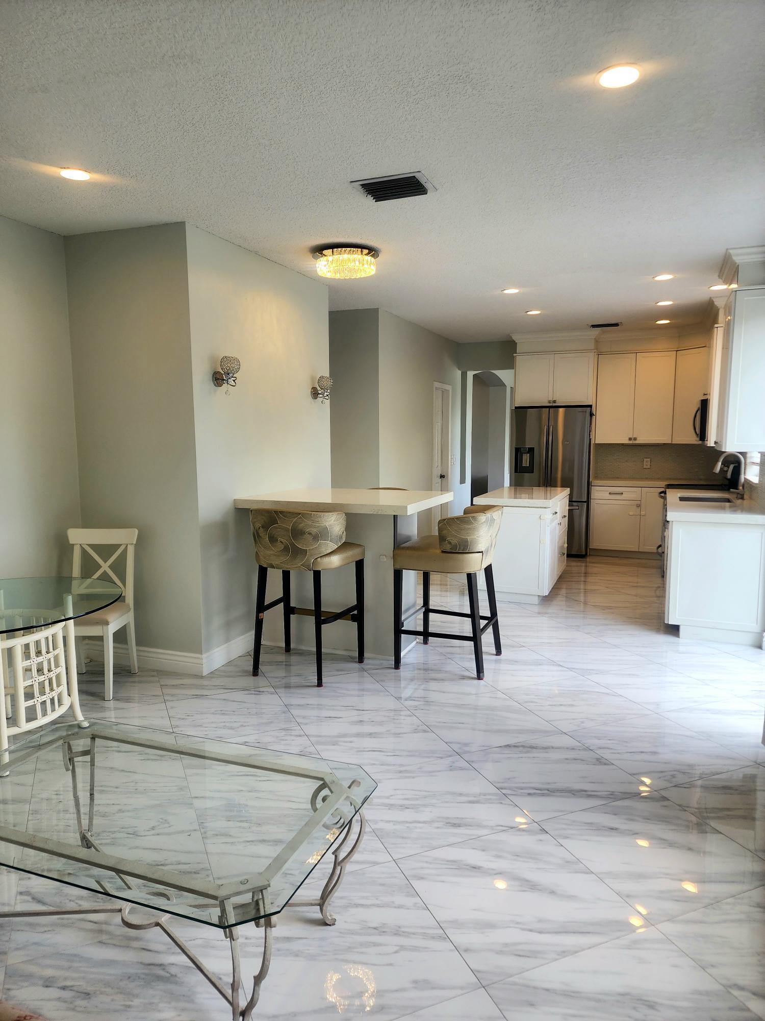 18860 La Costa, Boca Raton FL 33496
