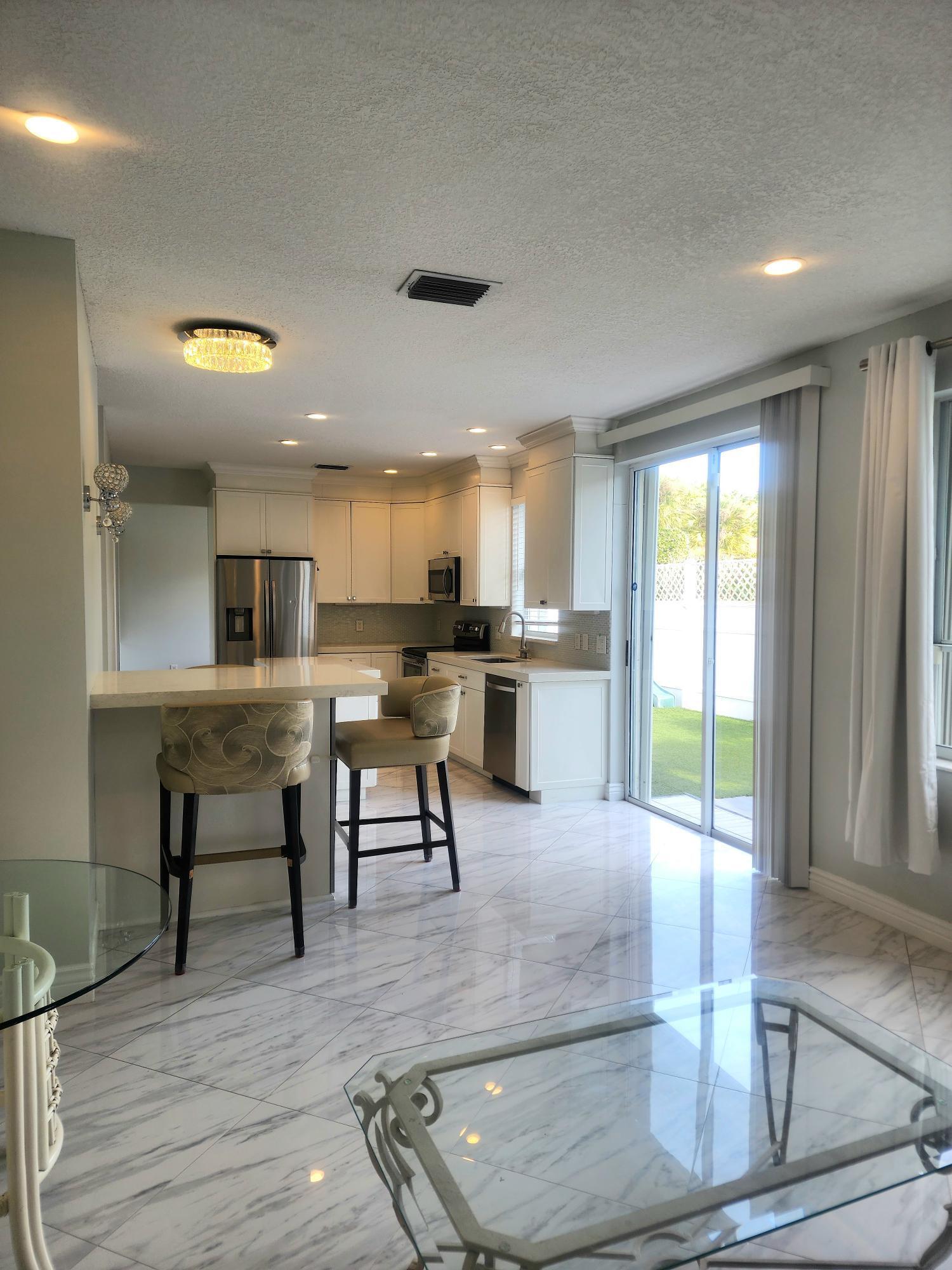 18860 La Costa, Boca Raton FL 33496