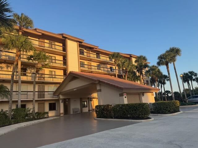 401 Ocean Bluffs #303, Jupiter FL 33477