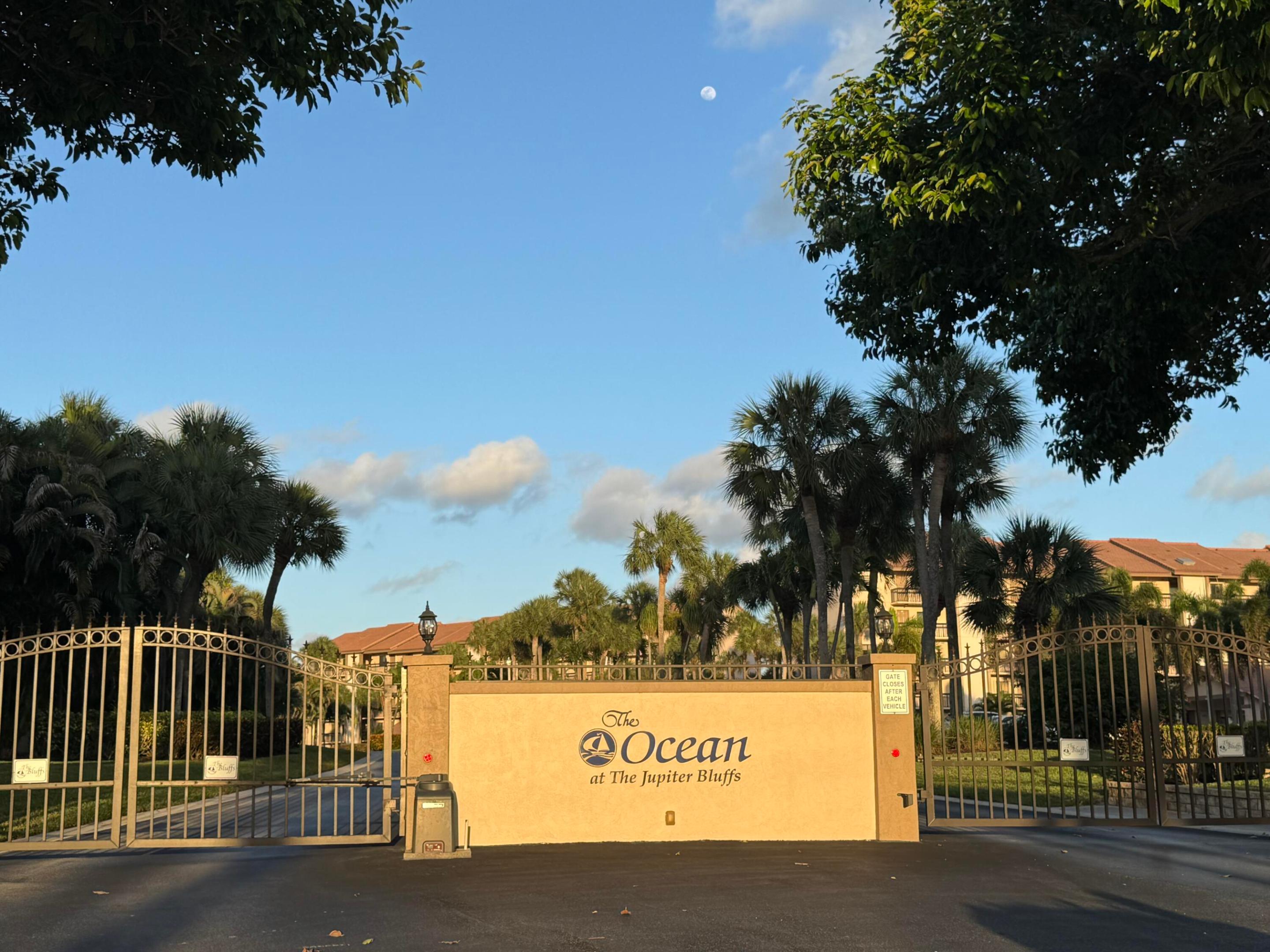 401 Ocean Bluffs #303, Jupiter FL 33477