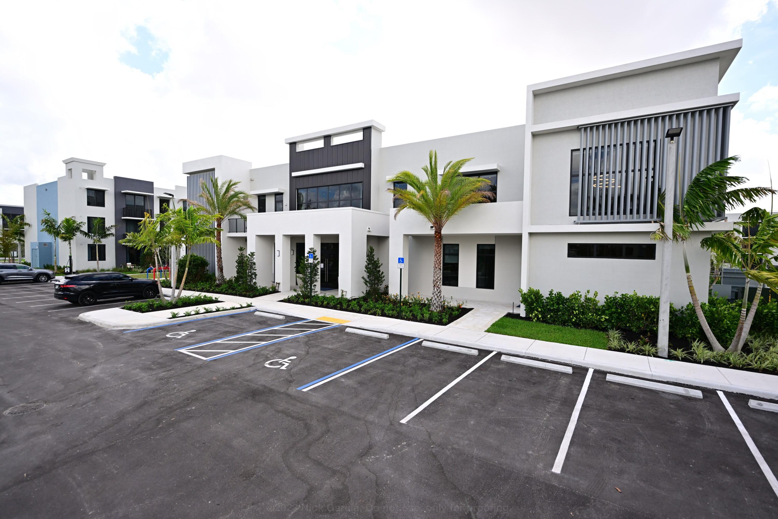 7200 W 4th #1-115, Hialeah FL 33014