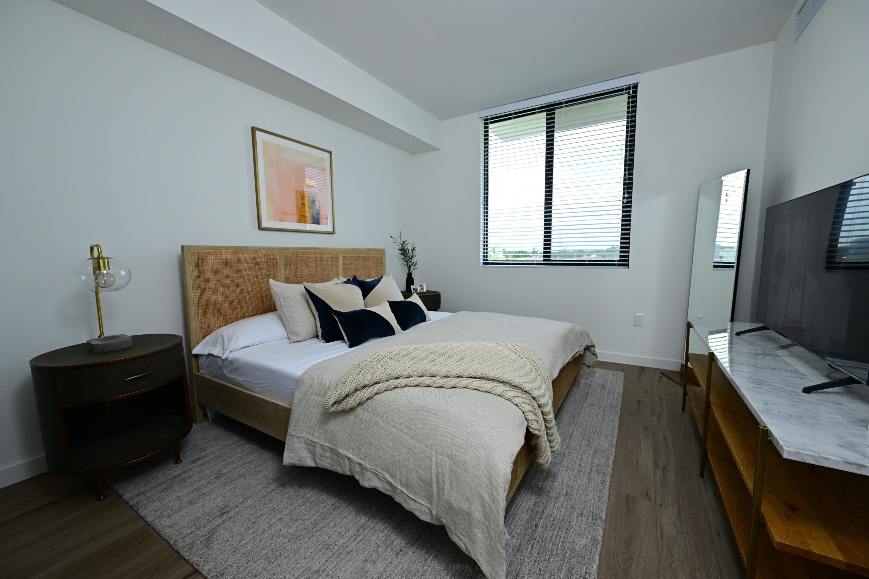 7200 W 4th #1-115, Hialeah FL 33014