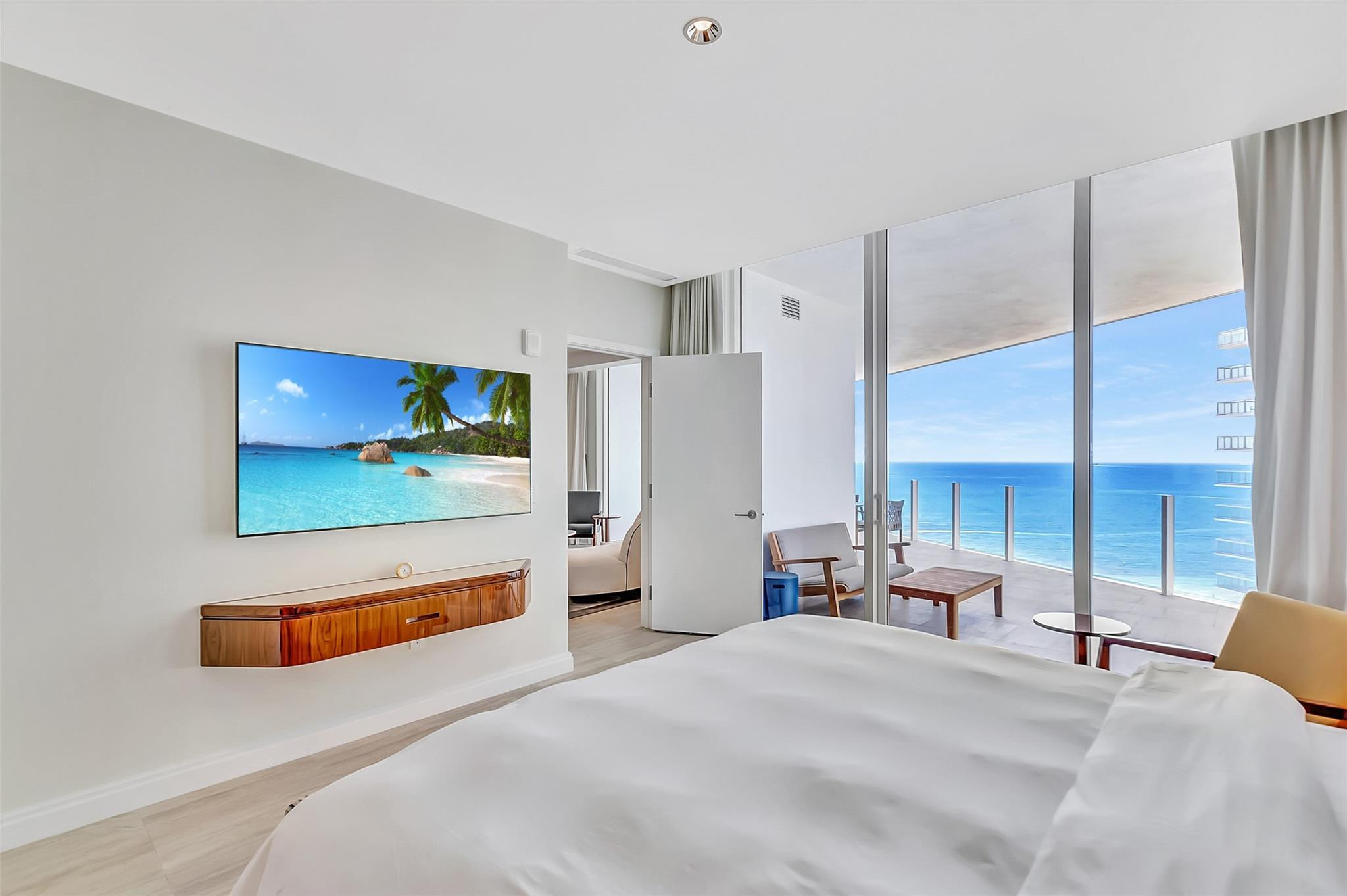 525 N Fort Lauderdale Beach #1607, Fort Lauderdale FL 33304
