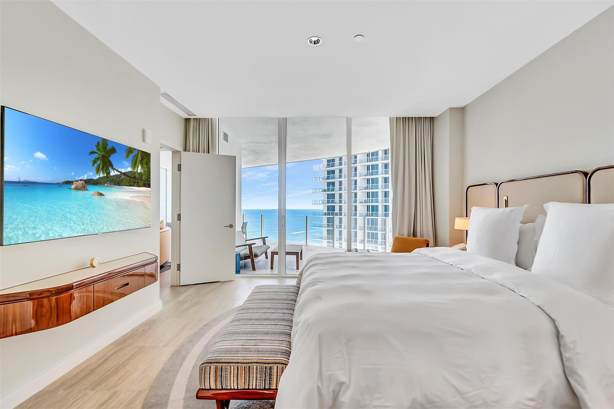 525 N Fort Lauderdale Beach #1607, Fort Lauderdale FL 33304