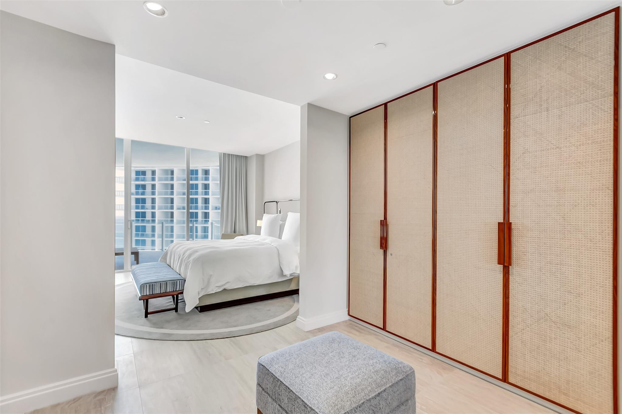 525 N Fort Lauderdale Beach #1607, Fort Lauderdale FL 33304