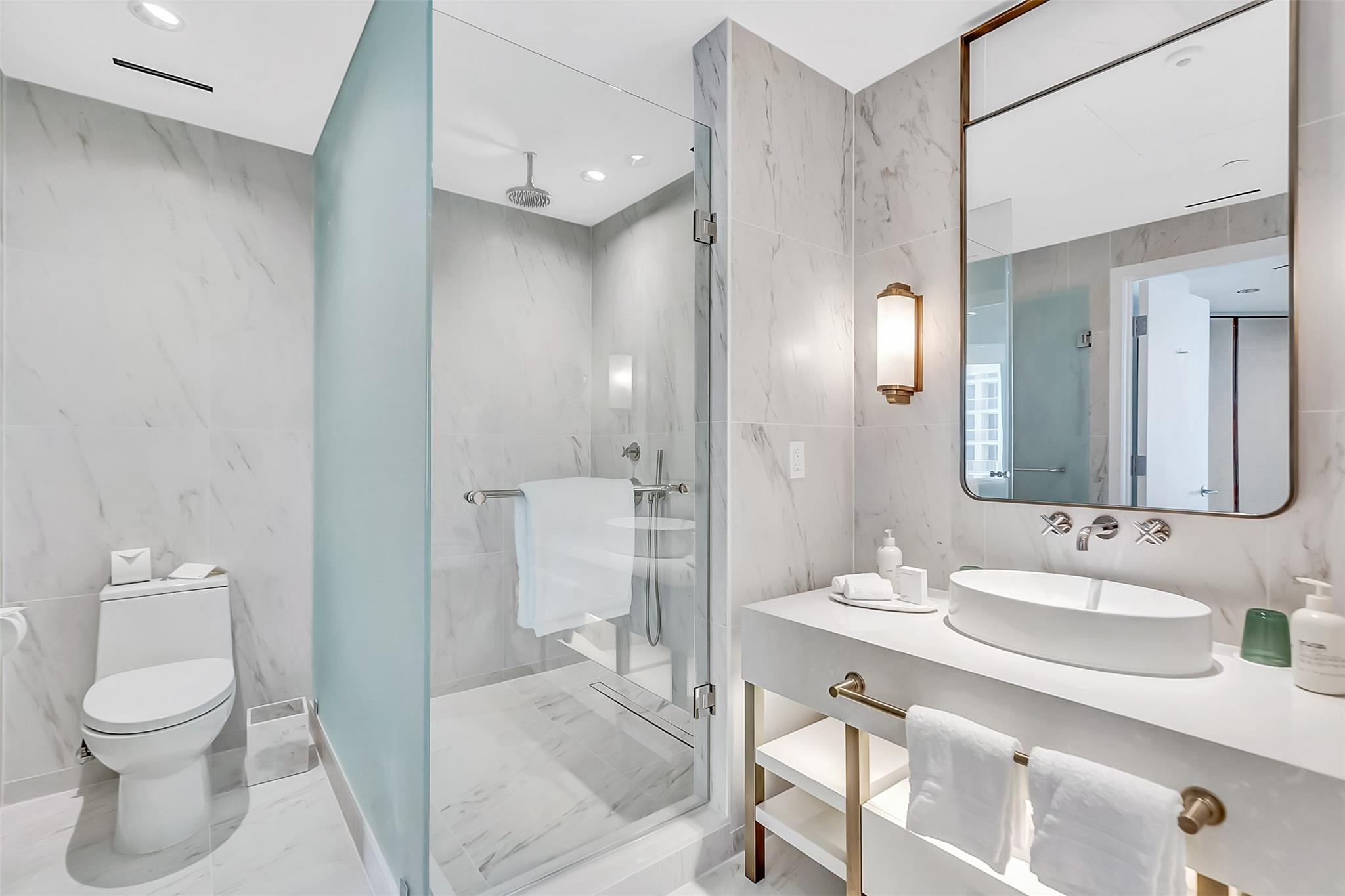 525 N Fort Lauderdale Beach #1607, Fort Lauderdale FL 33304