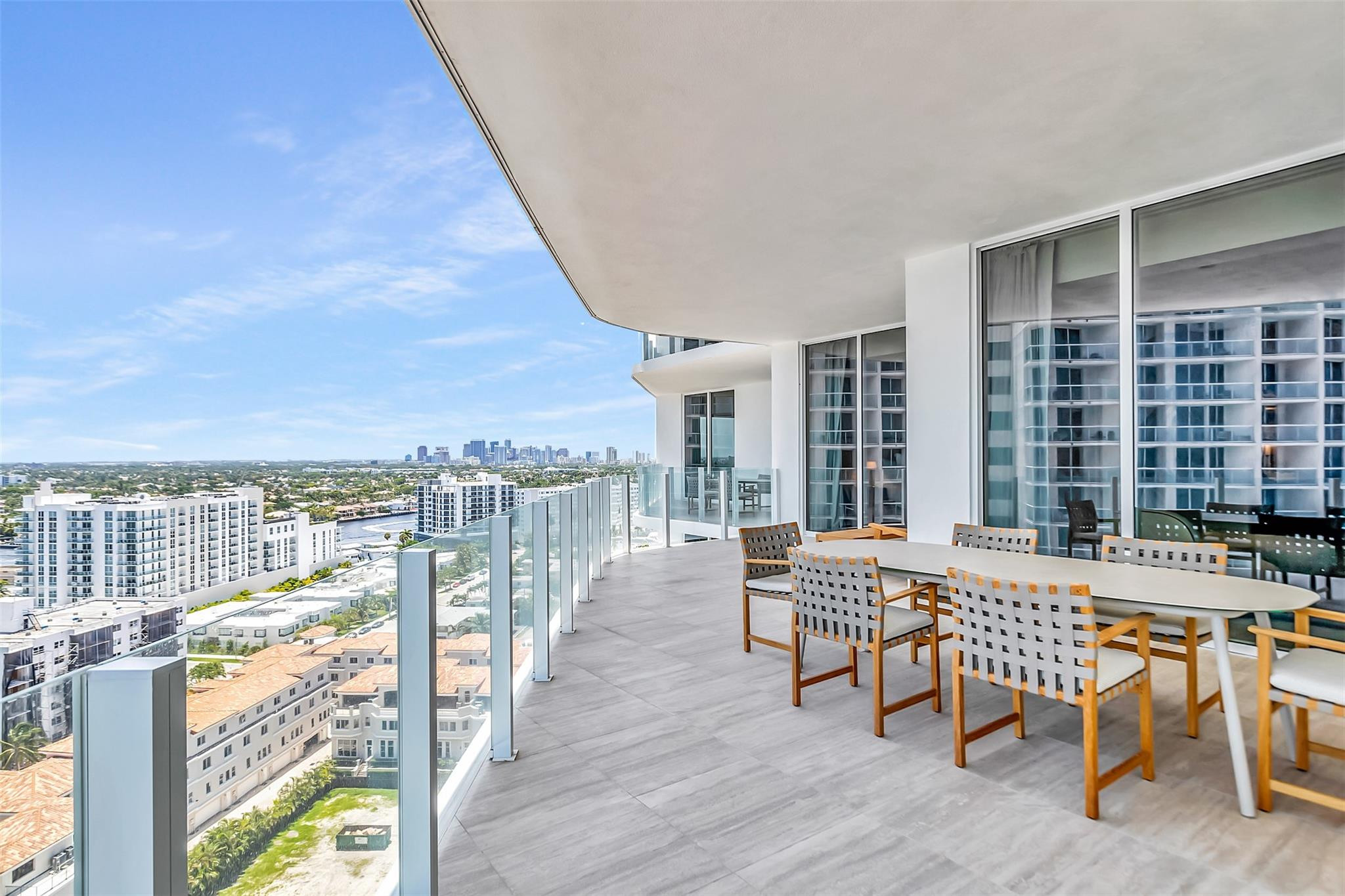 525 N Fort Lauderdale Beach #1607, Fort Lauderdale FL 33304
