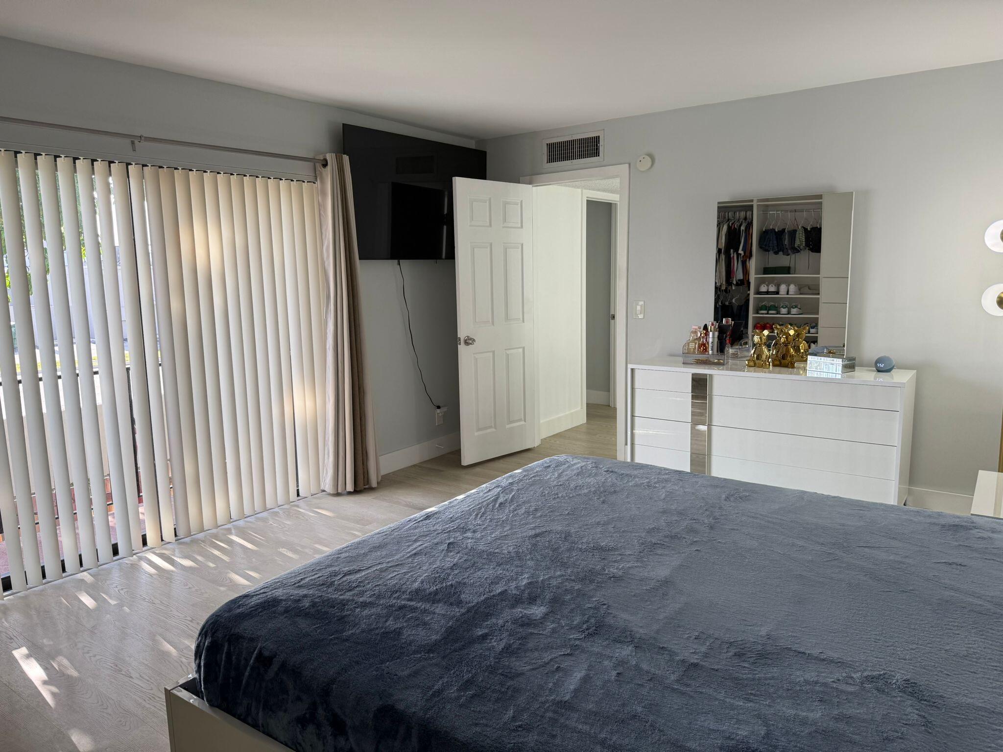 21 Lake Arbor, Palm Springs FL 33461