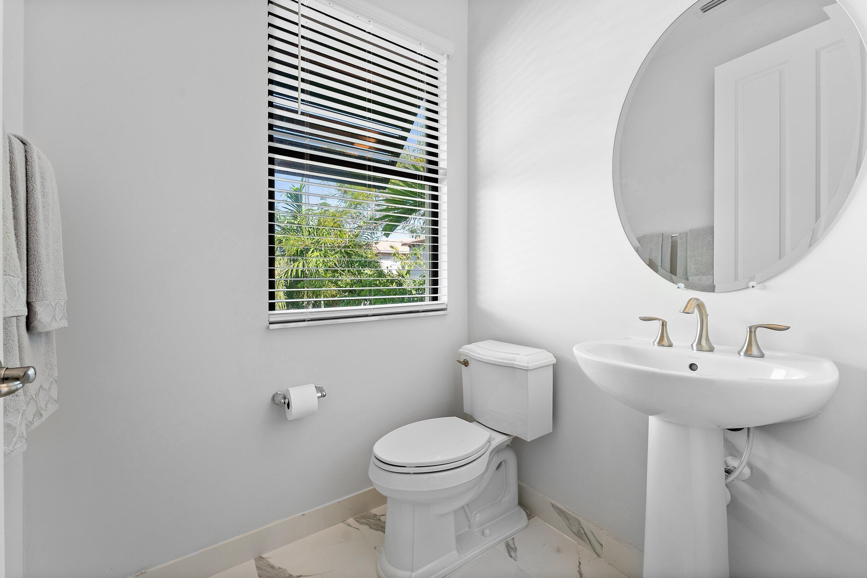 10 Windward, Boynton Beach FL 33435