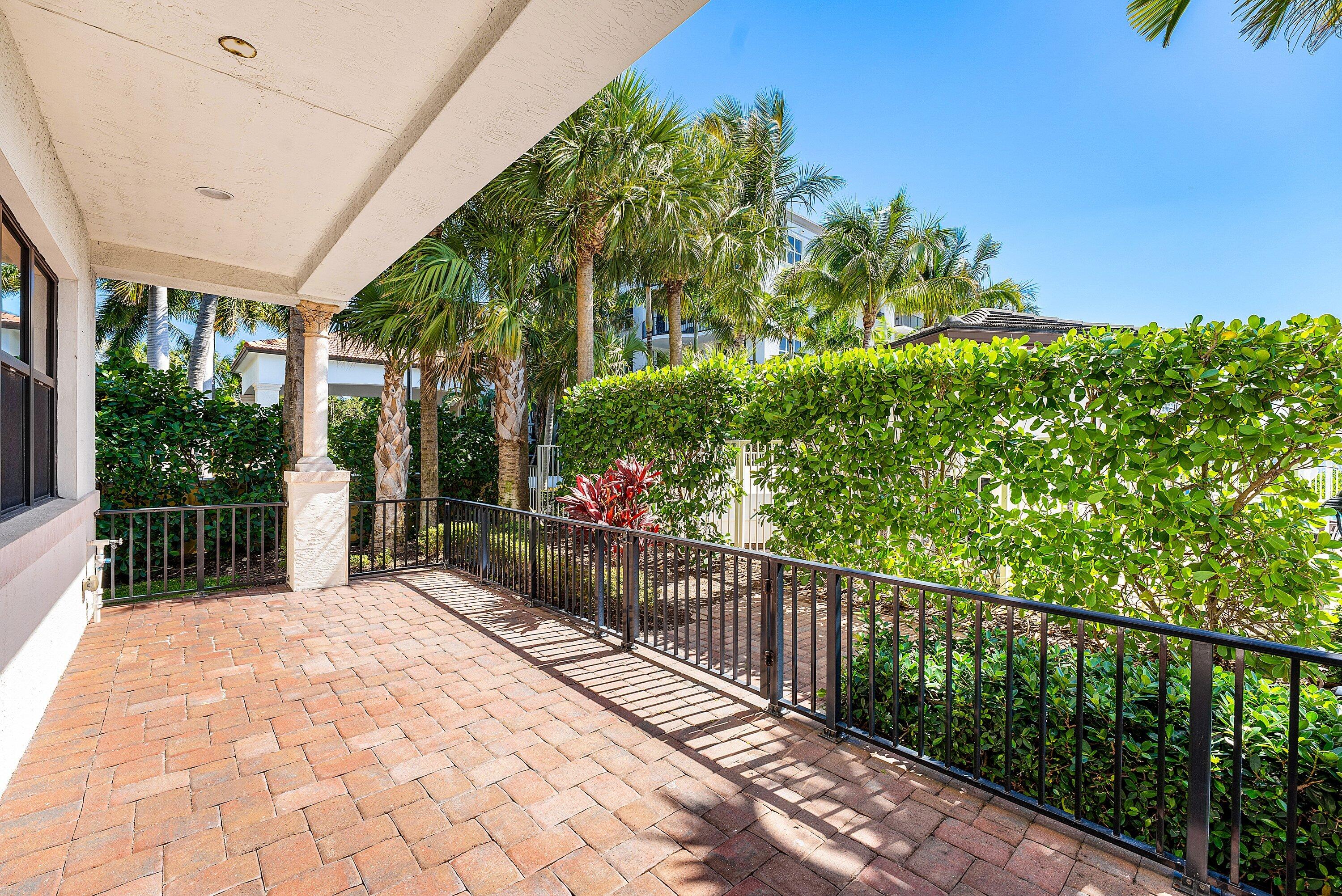 10 Windward, Boynton Beach FL 33435