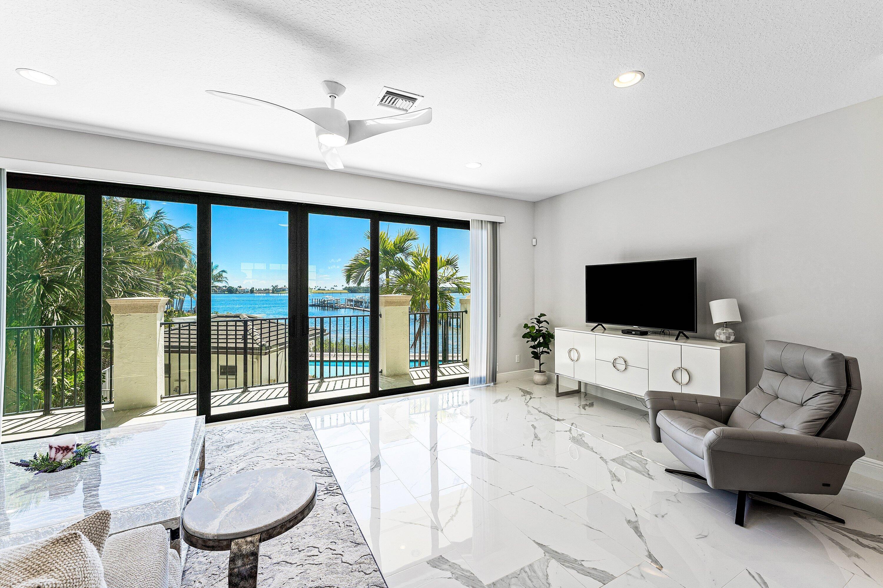 10 Windward, Boynton Beach FL 33435