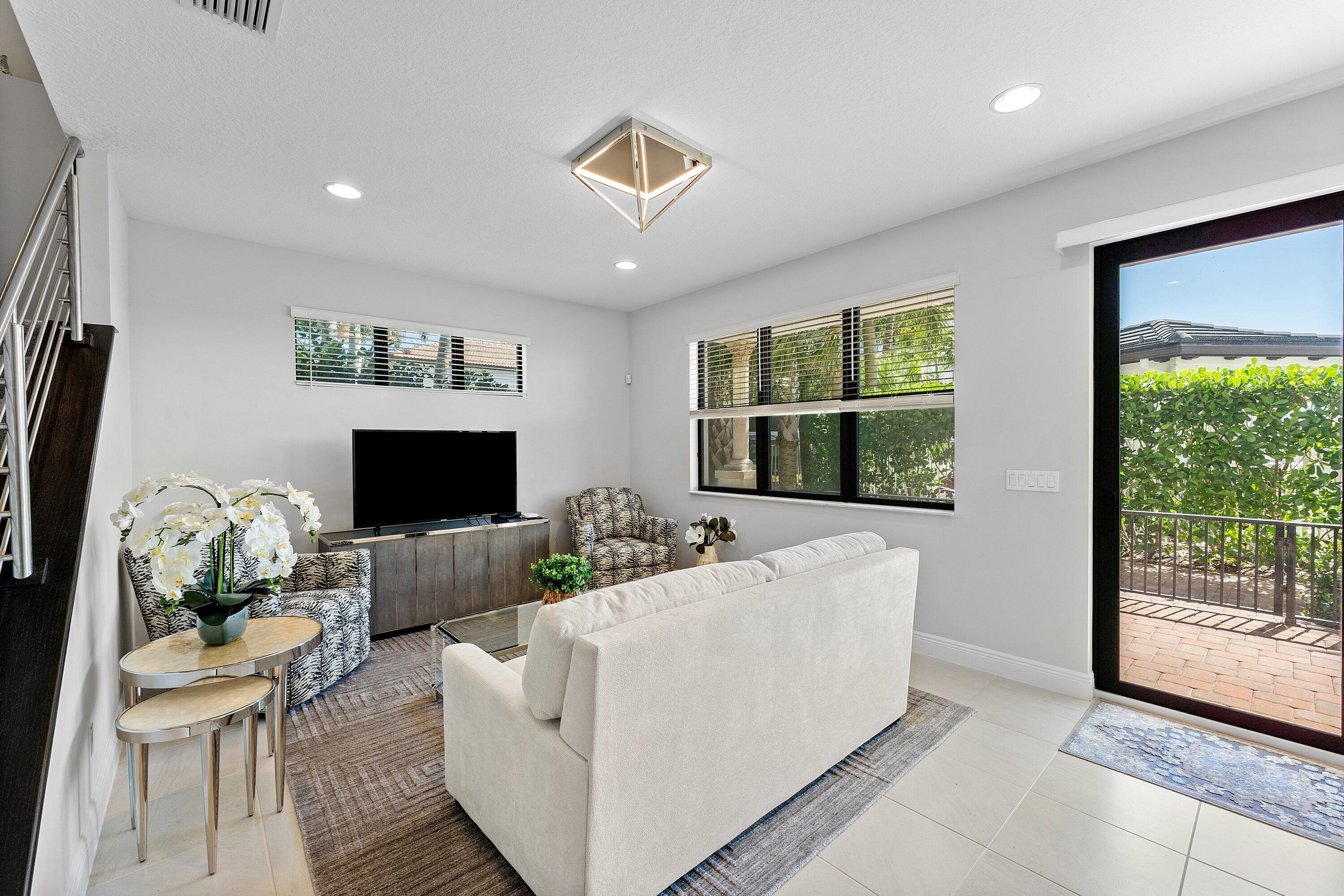 10 Windward, Boynton Beach FL 33435