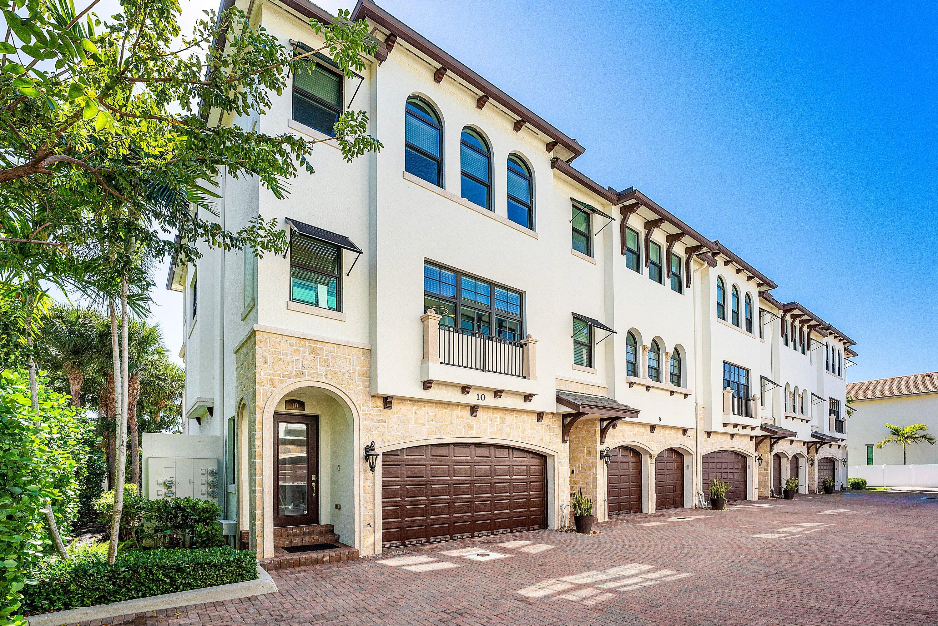 10 Windward, Boynton Beach FL 33435