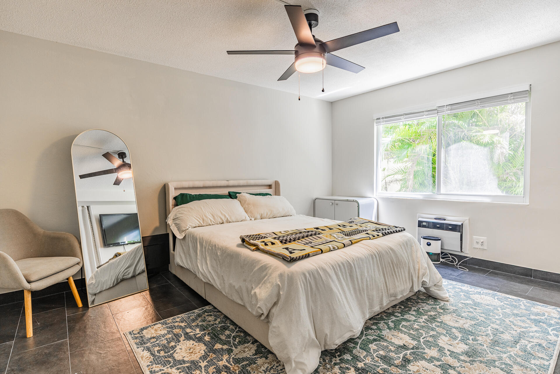 1308 Bayview #1c, Fort Lauderdale FL 33304