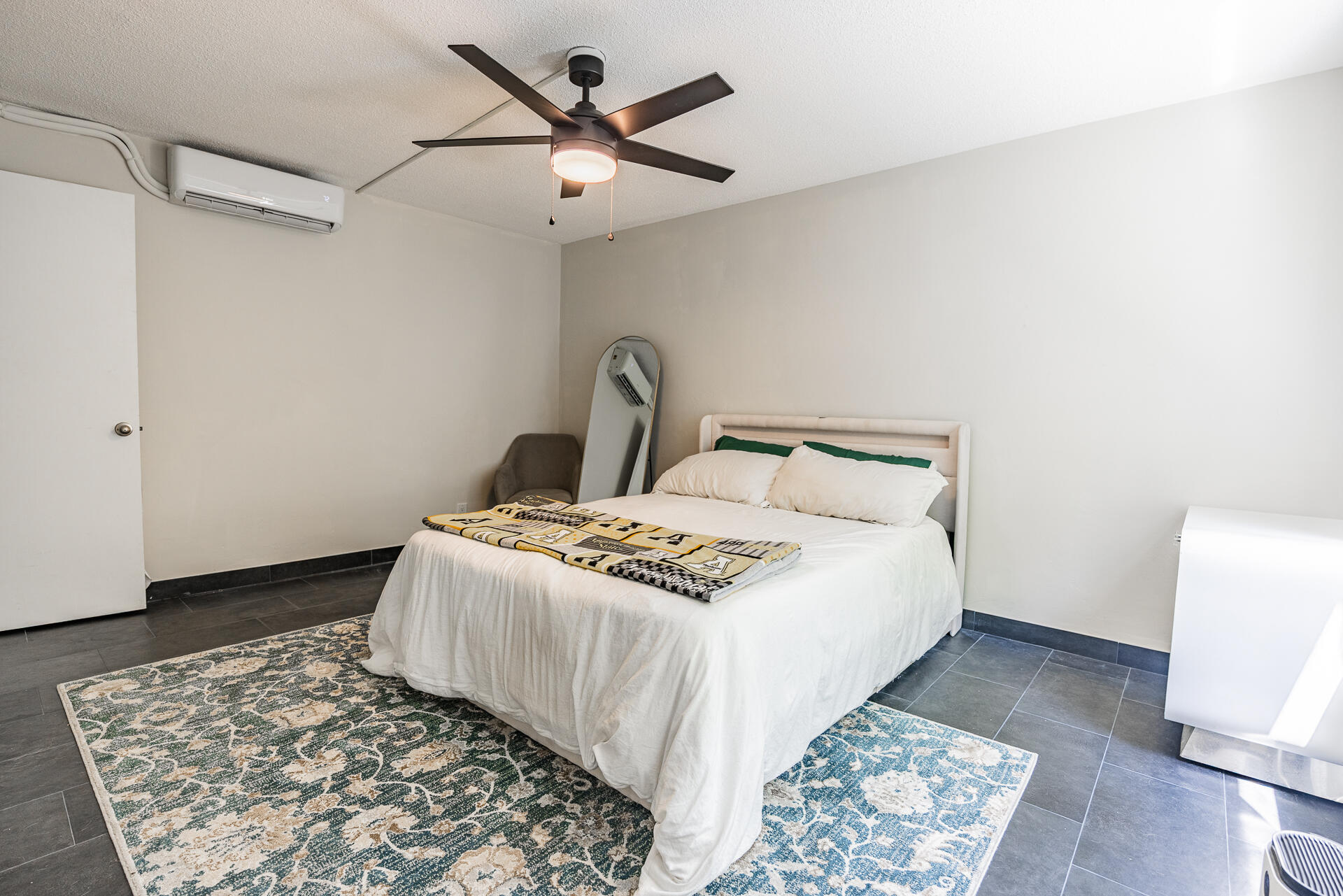 1308 Bayview #1c, Fort Lauderdale FL 33304