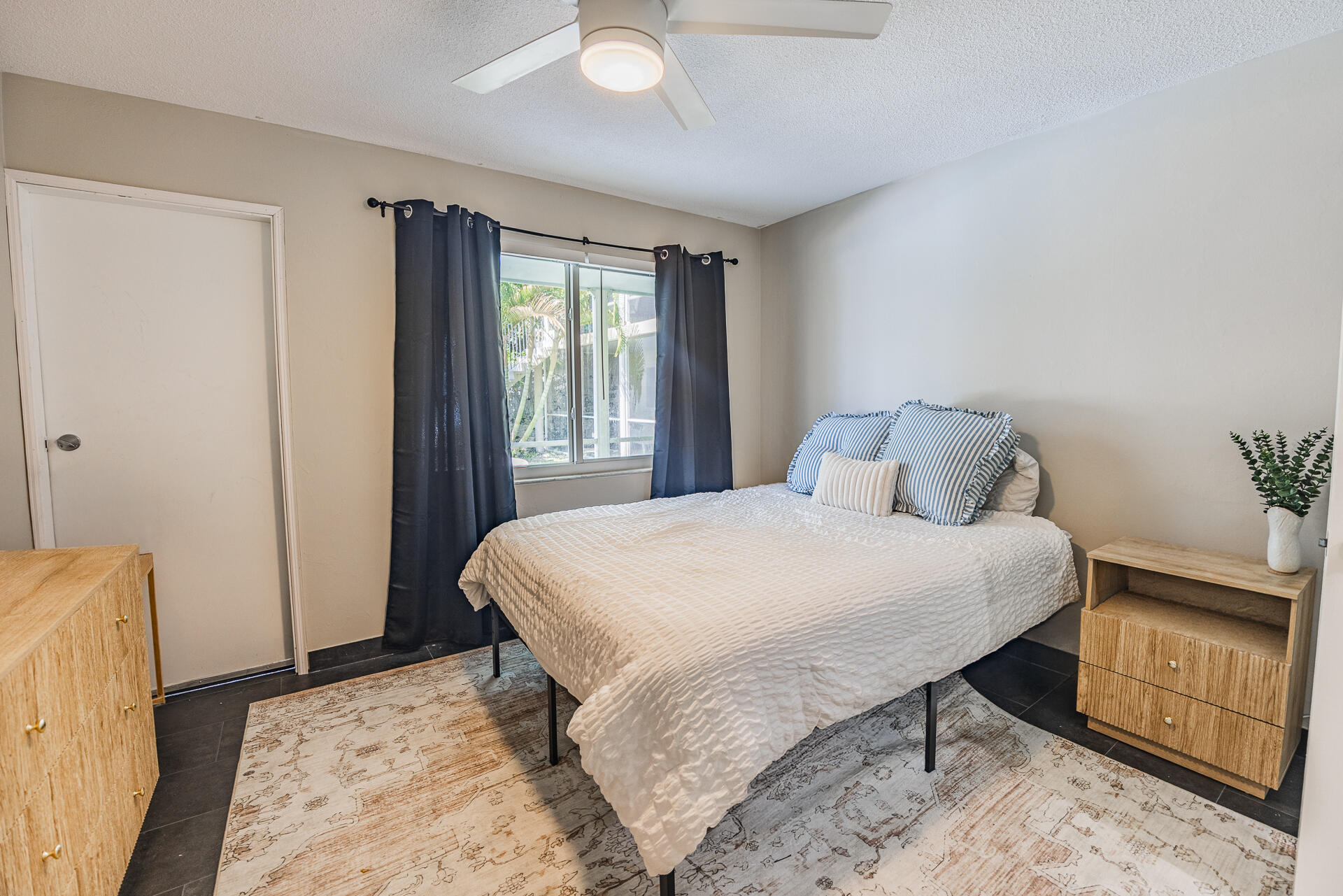 1308 Bayview #1c, Fort Lauderdale FL 33304