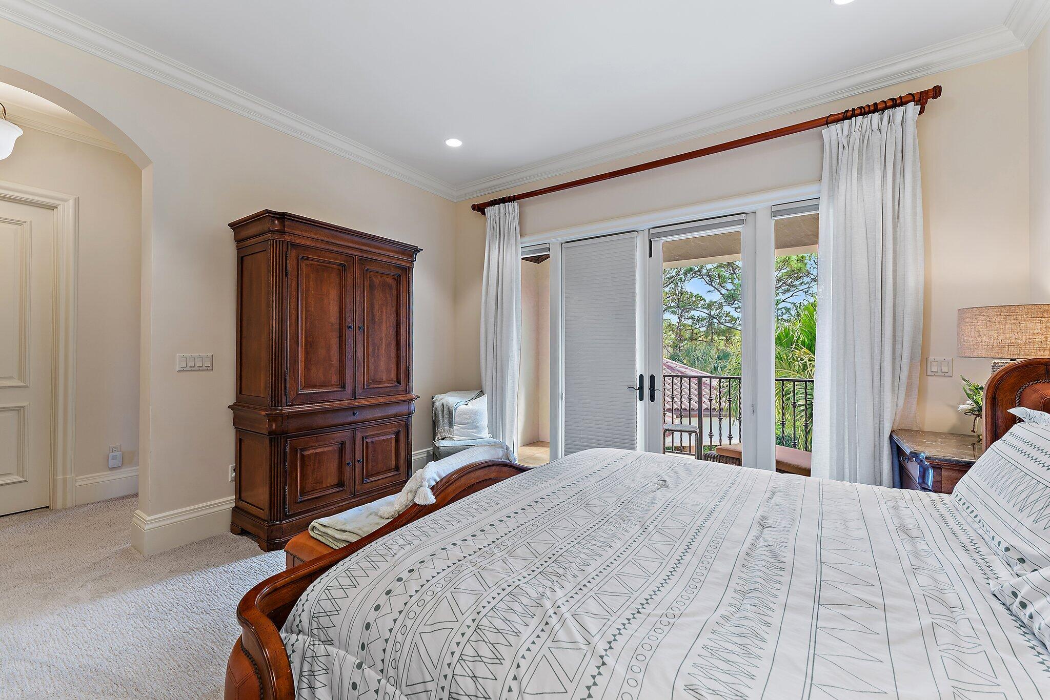 135 W Bears Club, Jupiter FL 33477