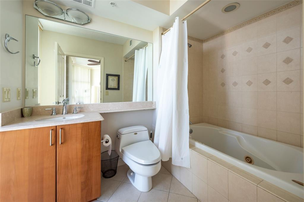 401 SW 4th #1102, Fort Lauderdale FL 33315