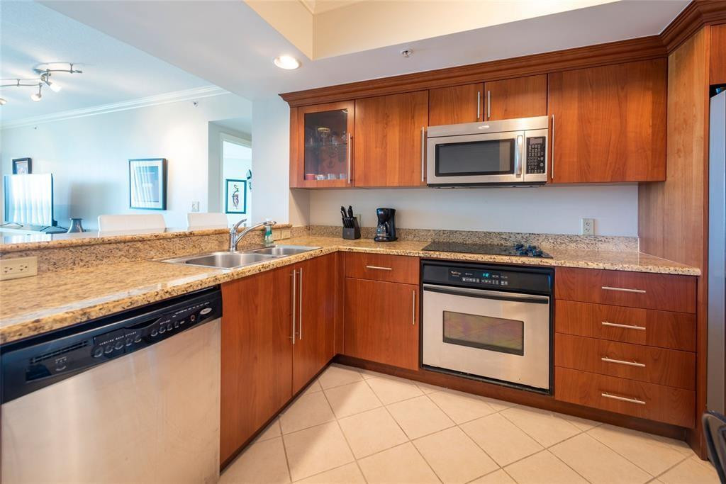401 SW 4th #1102, Fort Lauderdale FL 33315