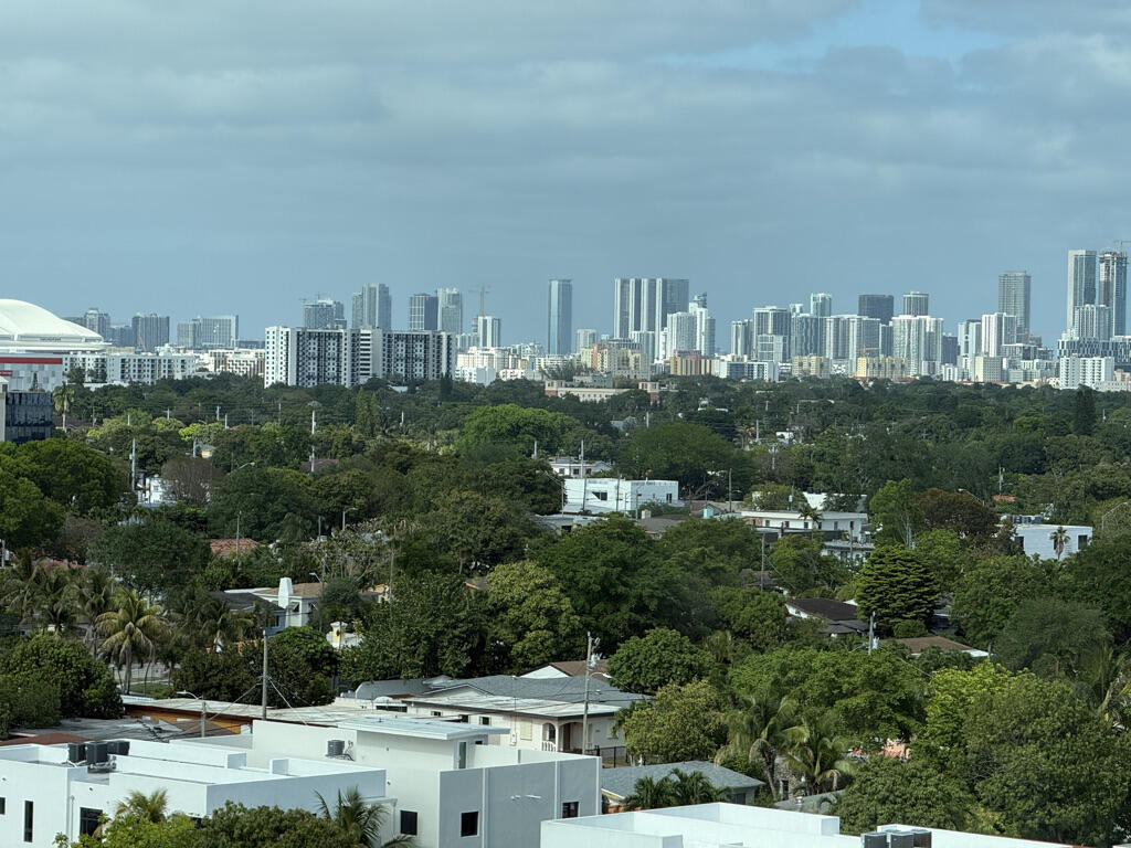 3000 Coral #1007, Miami FL 33145
