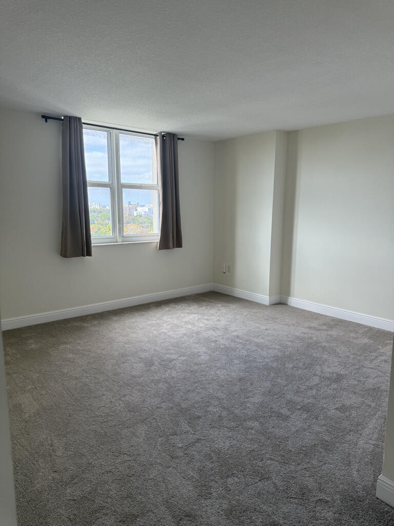 3000 Coral #1007, Miami FL 33145