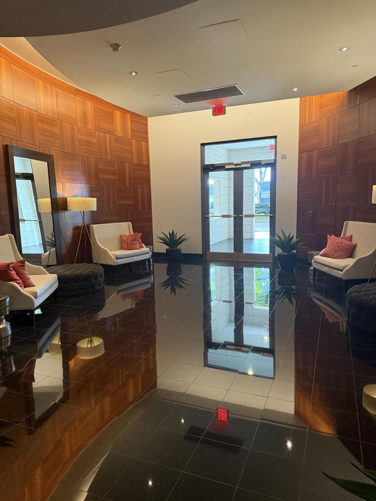 3000 Coral #1007, Miami FL 33145