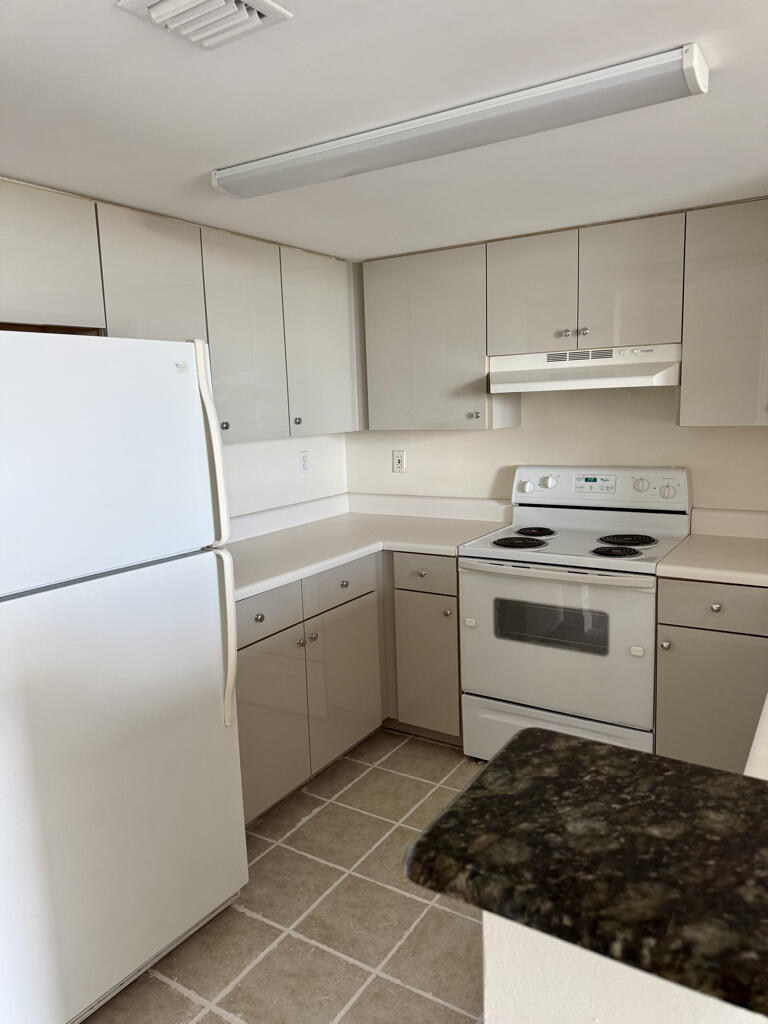 3000 Coral #1007, Miami FL 33145