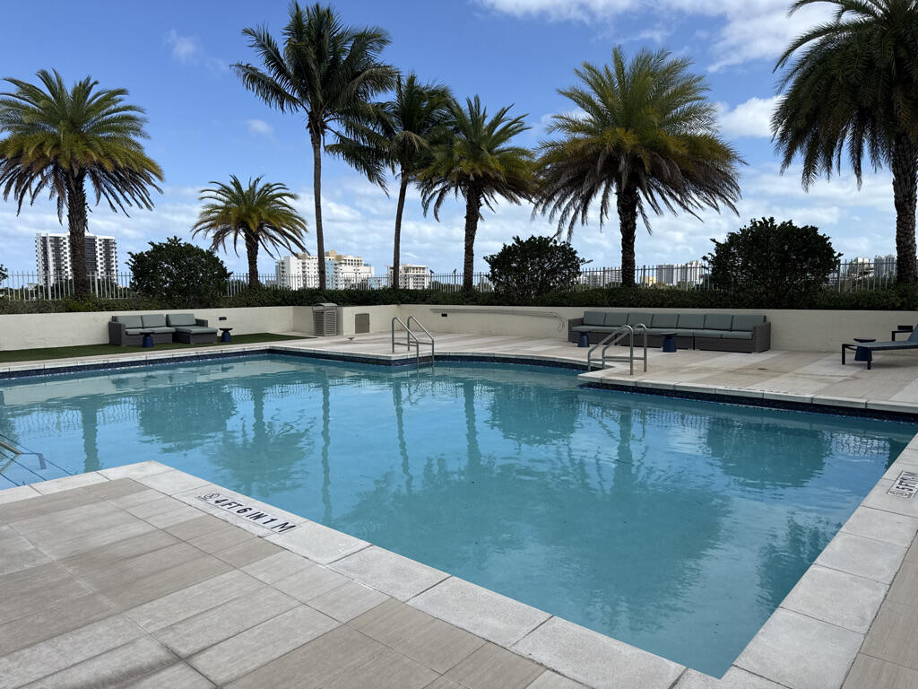 3000 Coral #1007, Miami FL 33145